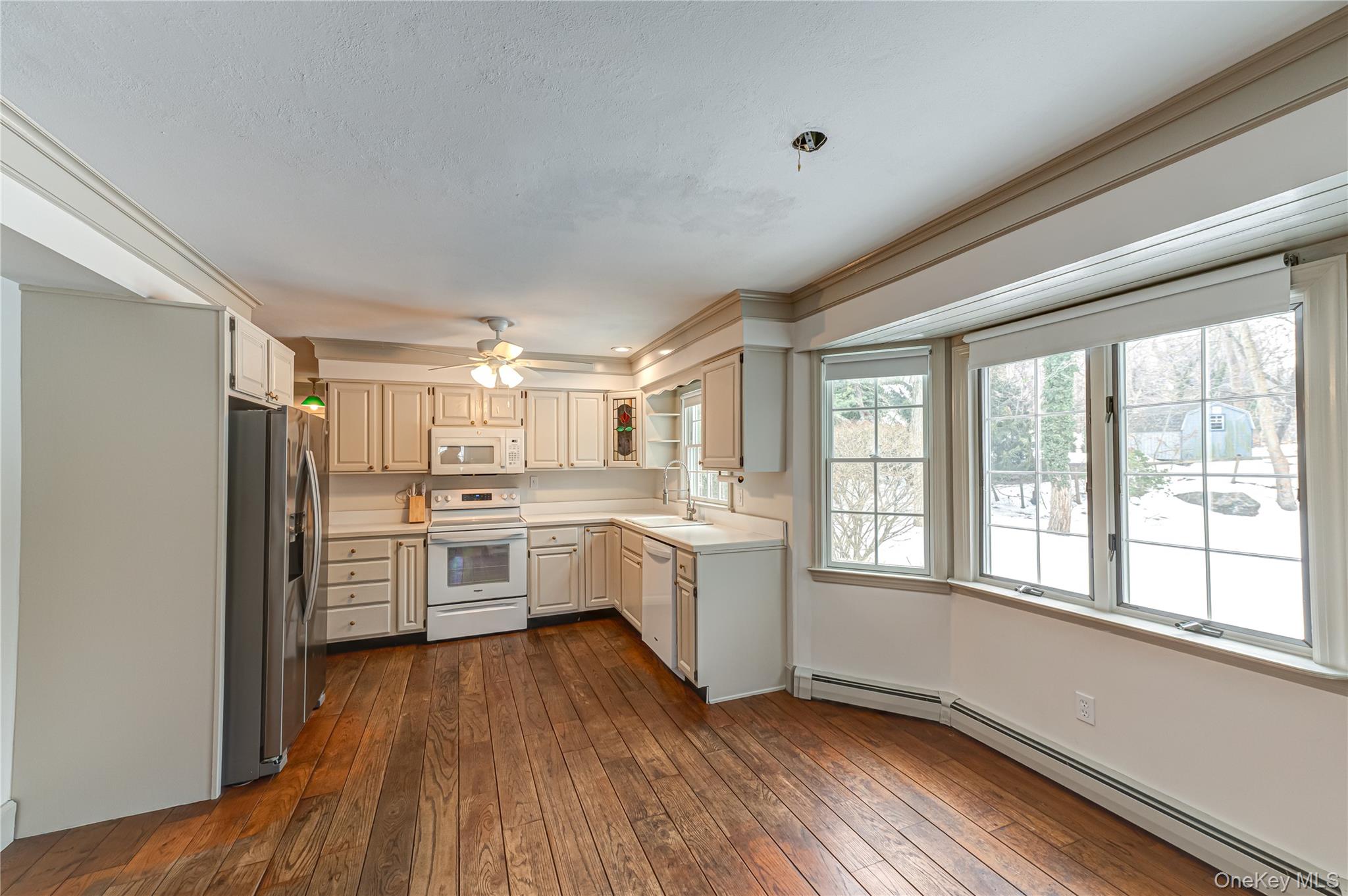 #5 photo, 2 Sea View Lane, Mount Sinai , NY 11766