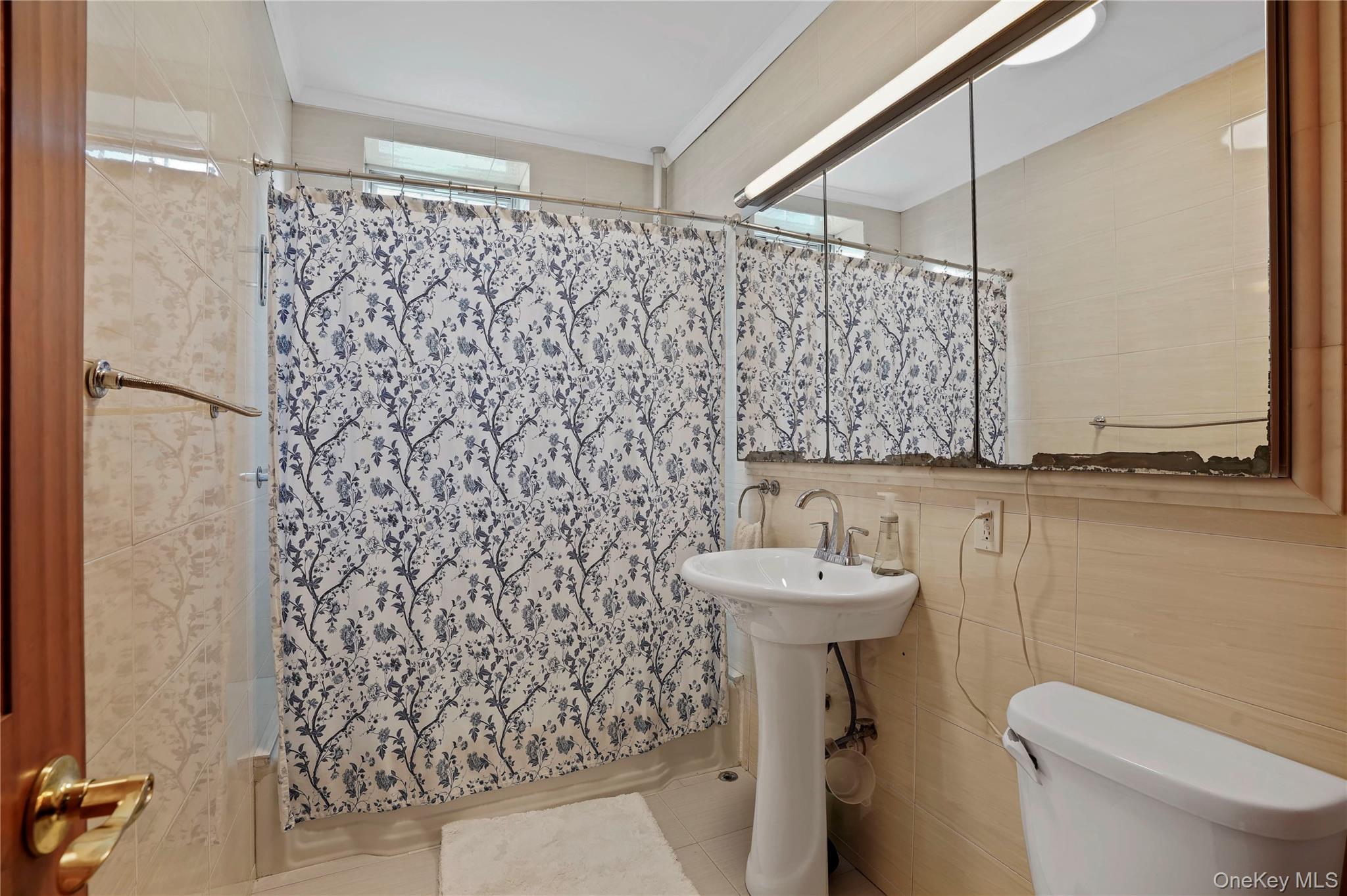 #12 photo, 6325 60th Place, Ridgewood , NY 11385