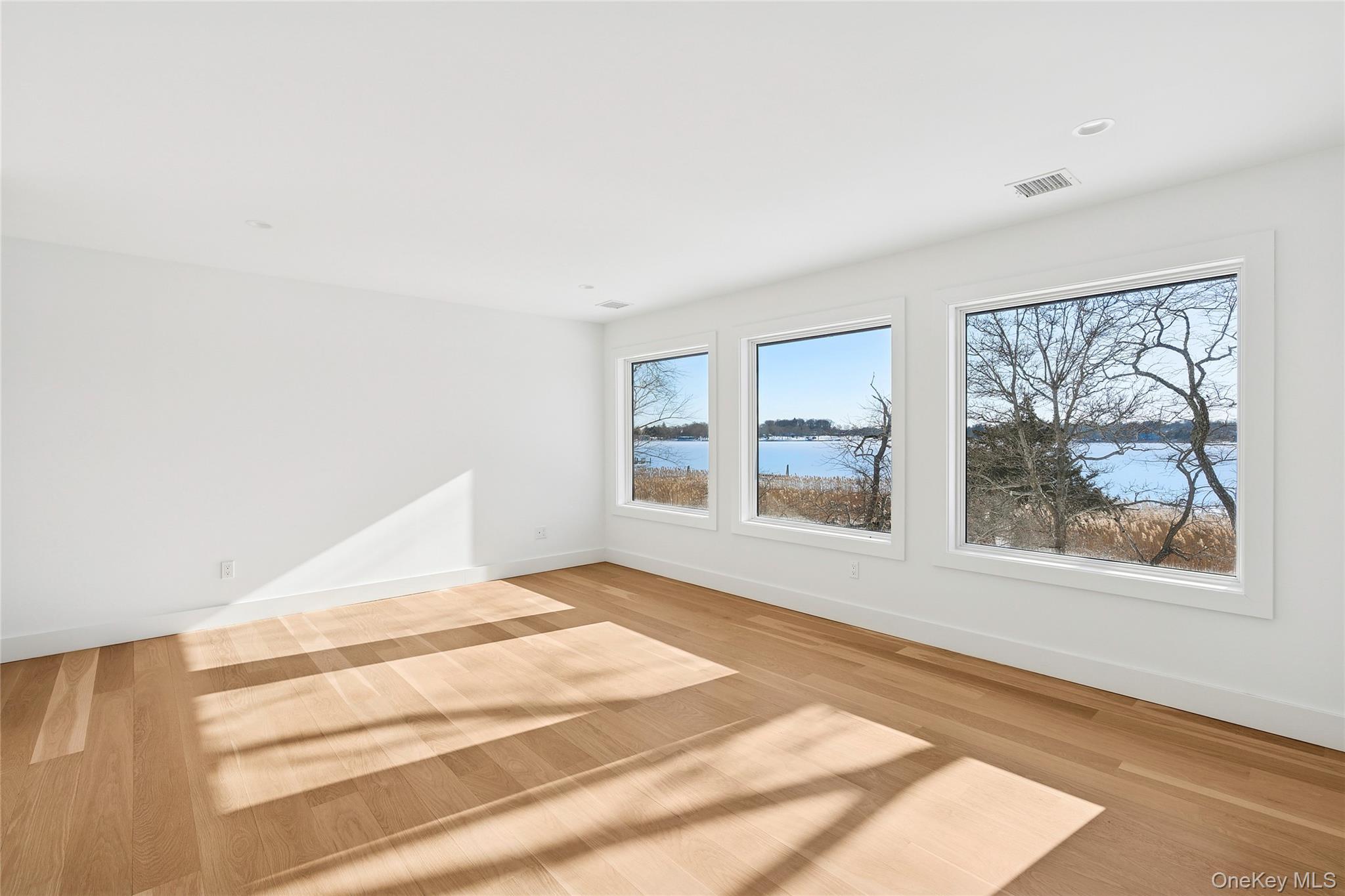 #12 photo, 8 Hilo Drive, Shelter Island , NY 11964