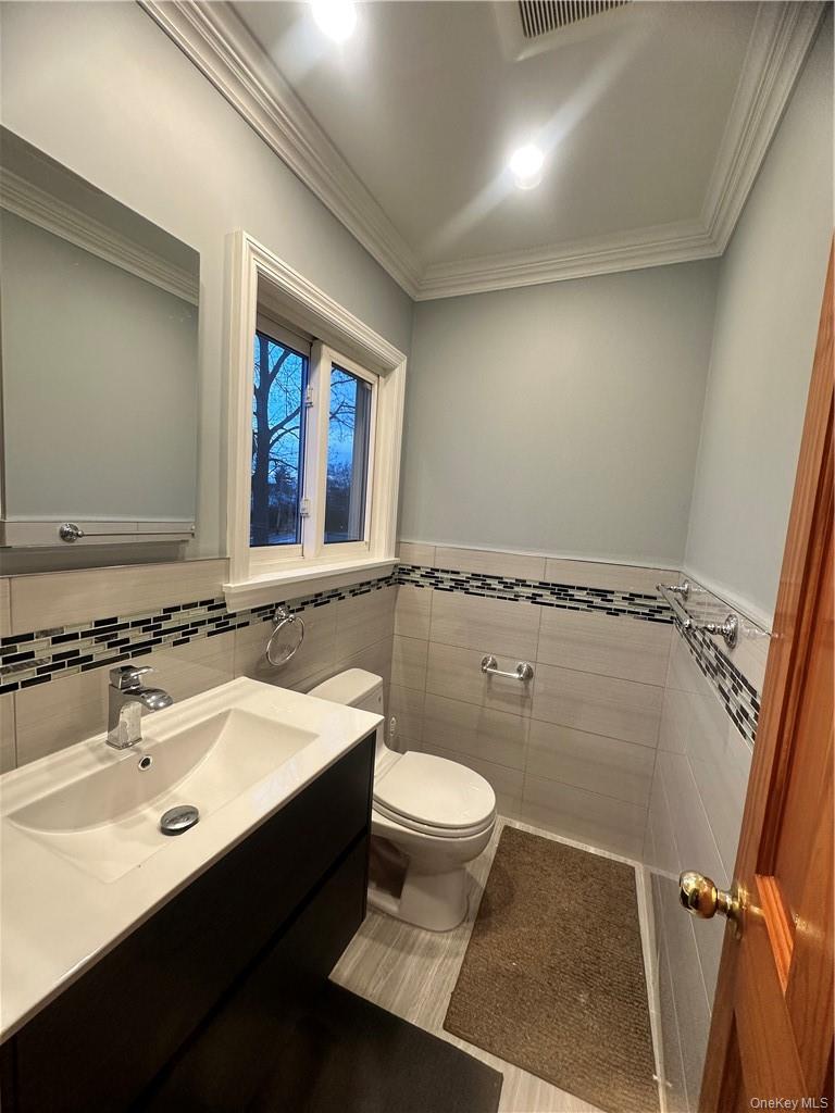 #19 photo, 545 Pelham Road, New Rochelle , NY 10805