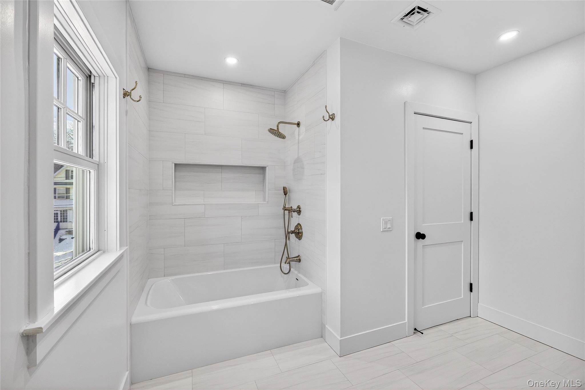 #18 photo, 11 Roselle Avenue, Pleasantville , NY 10570