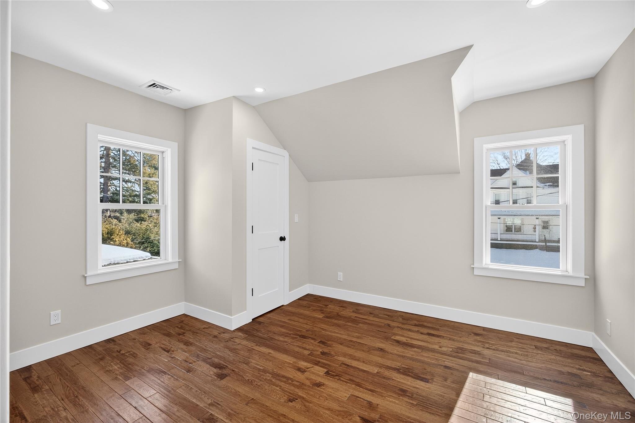 #19 photo, 11 Roselle Avenue, Pleasantville , NY 10570