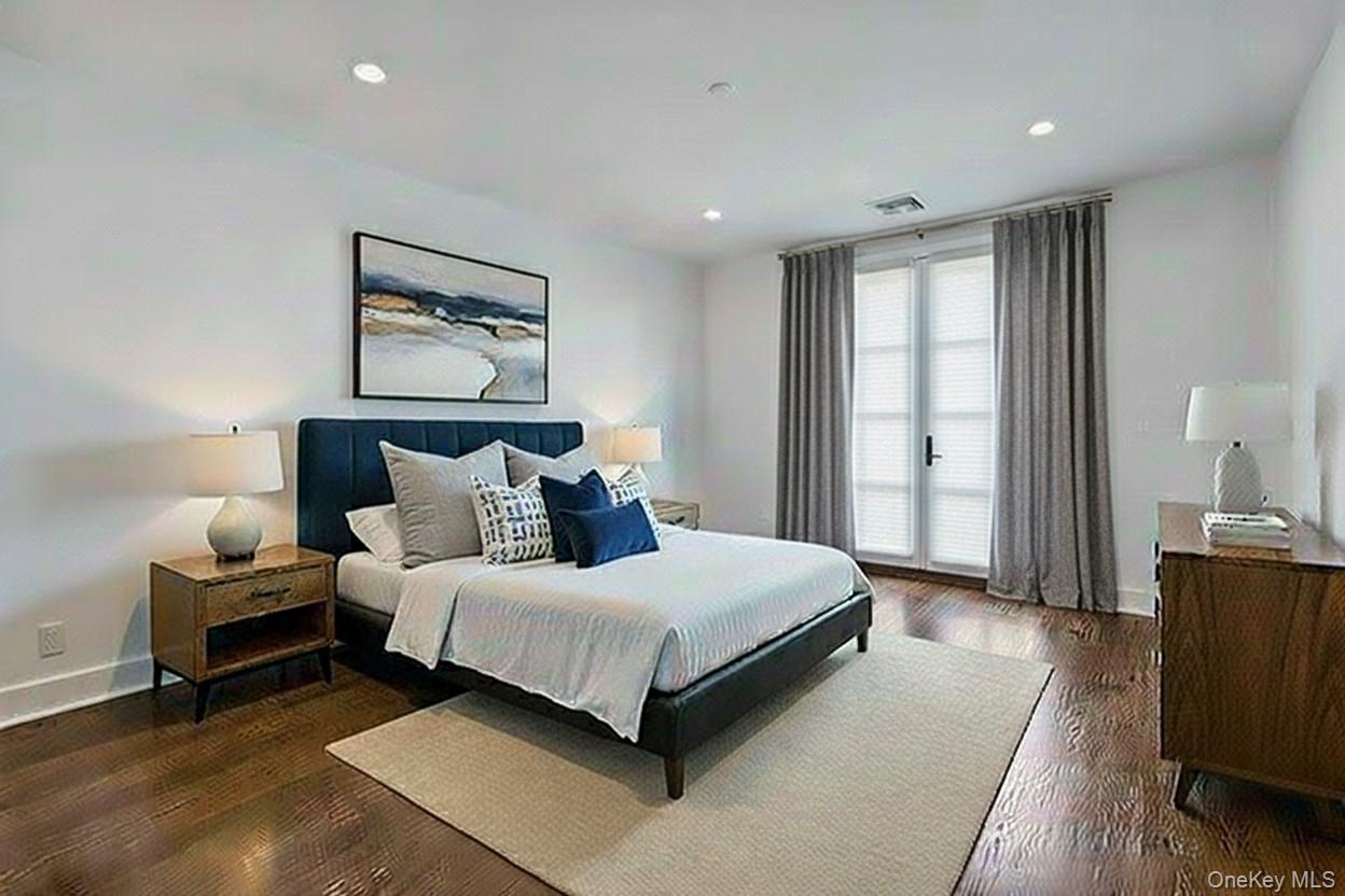 #2 photo, 291 Main Street, Eastchester , NY 10709