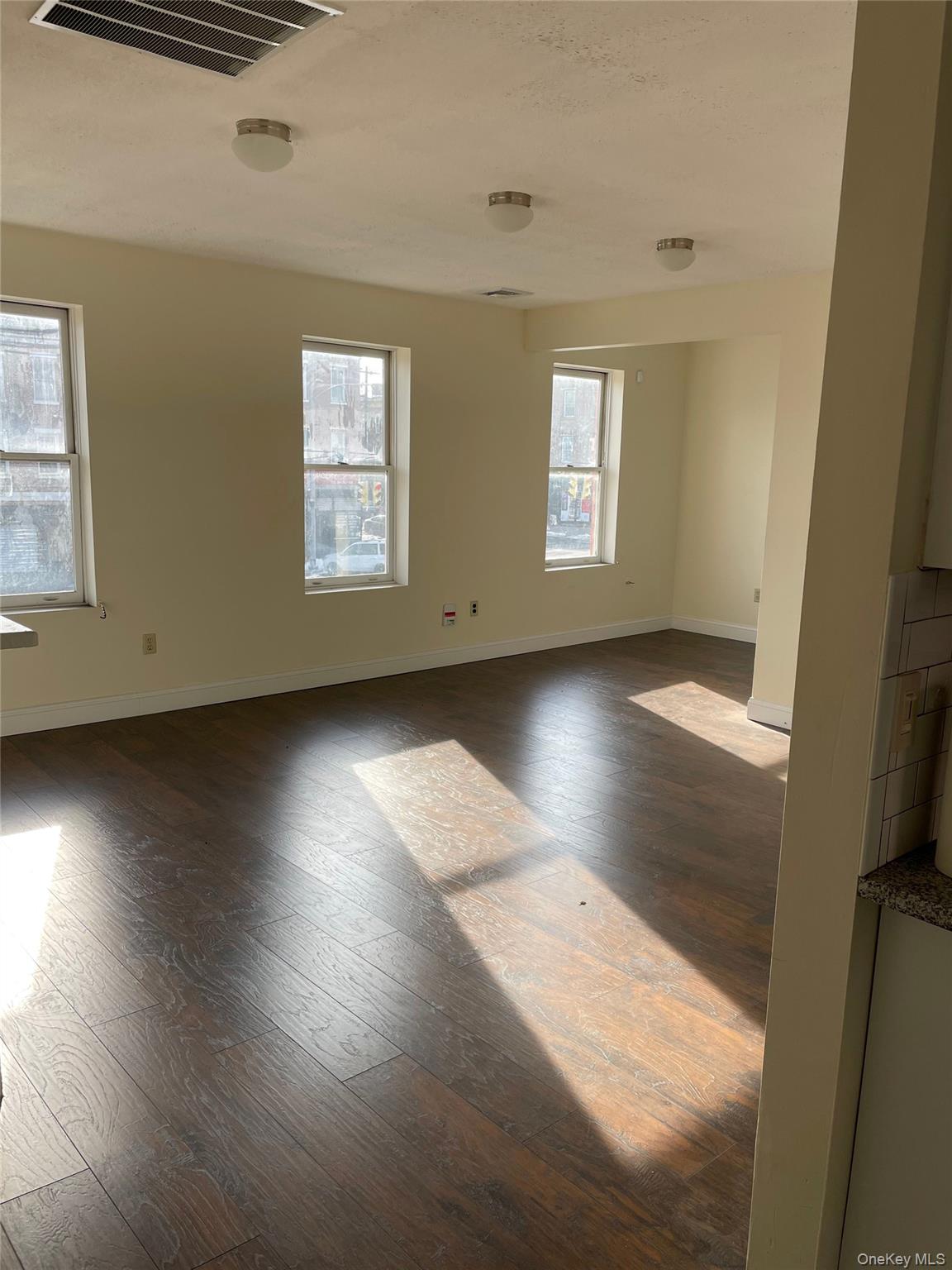 #1 photo, 184 Broadway, Newburgh , NY 12550