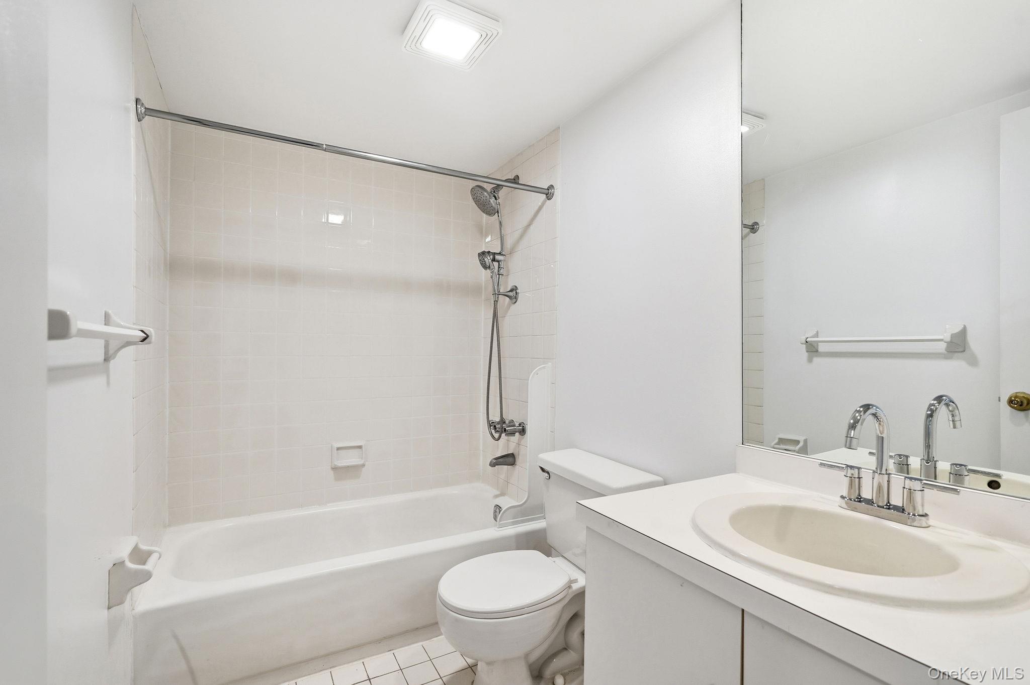 #17 photo, 152 Tier Street, Bronx , NY 10464