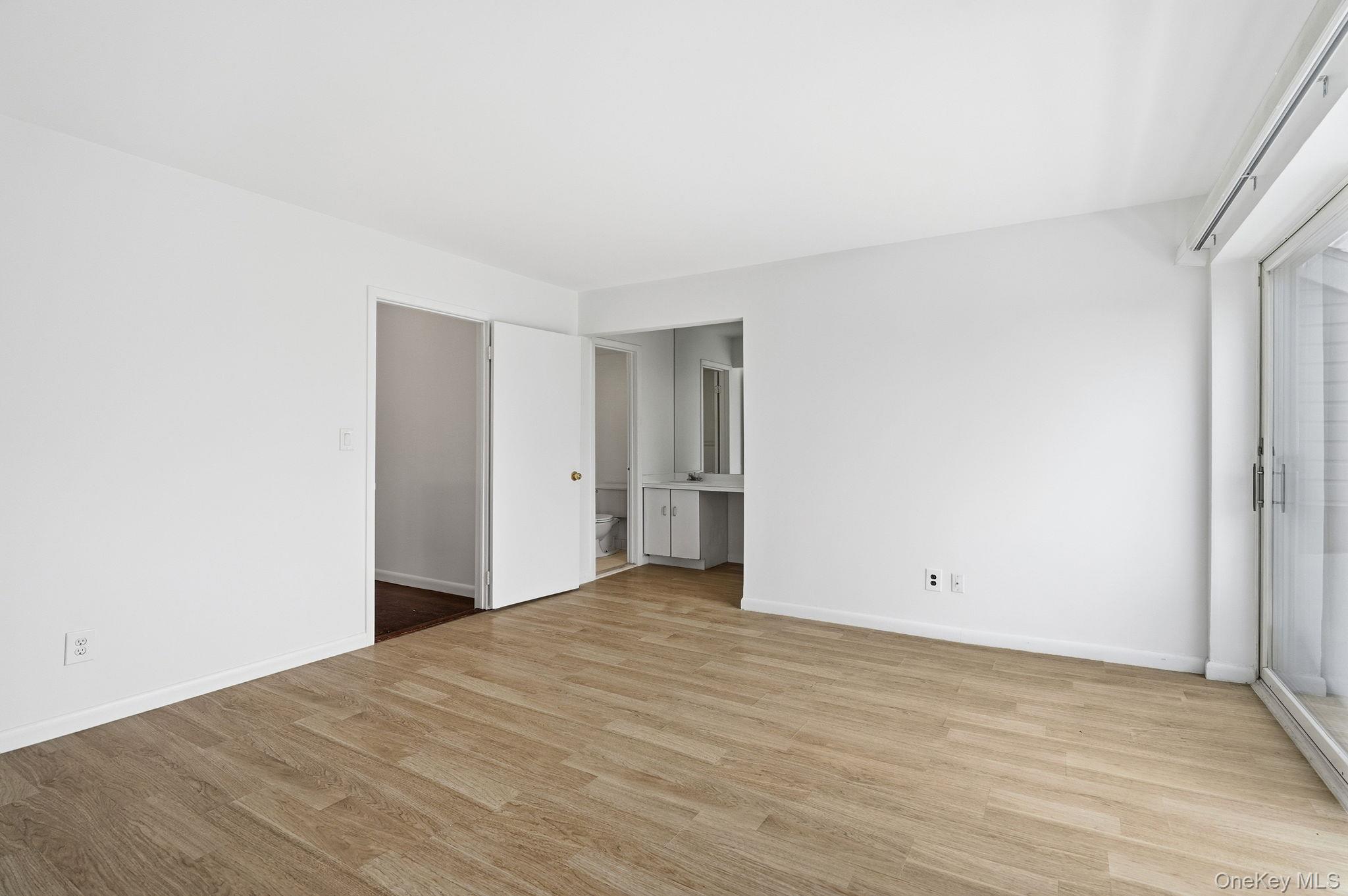 #19 photo, 152 Tier Street, Bronx , NY 10464