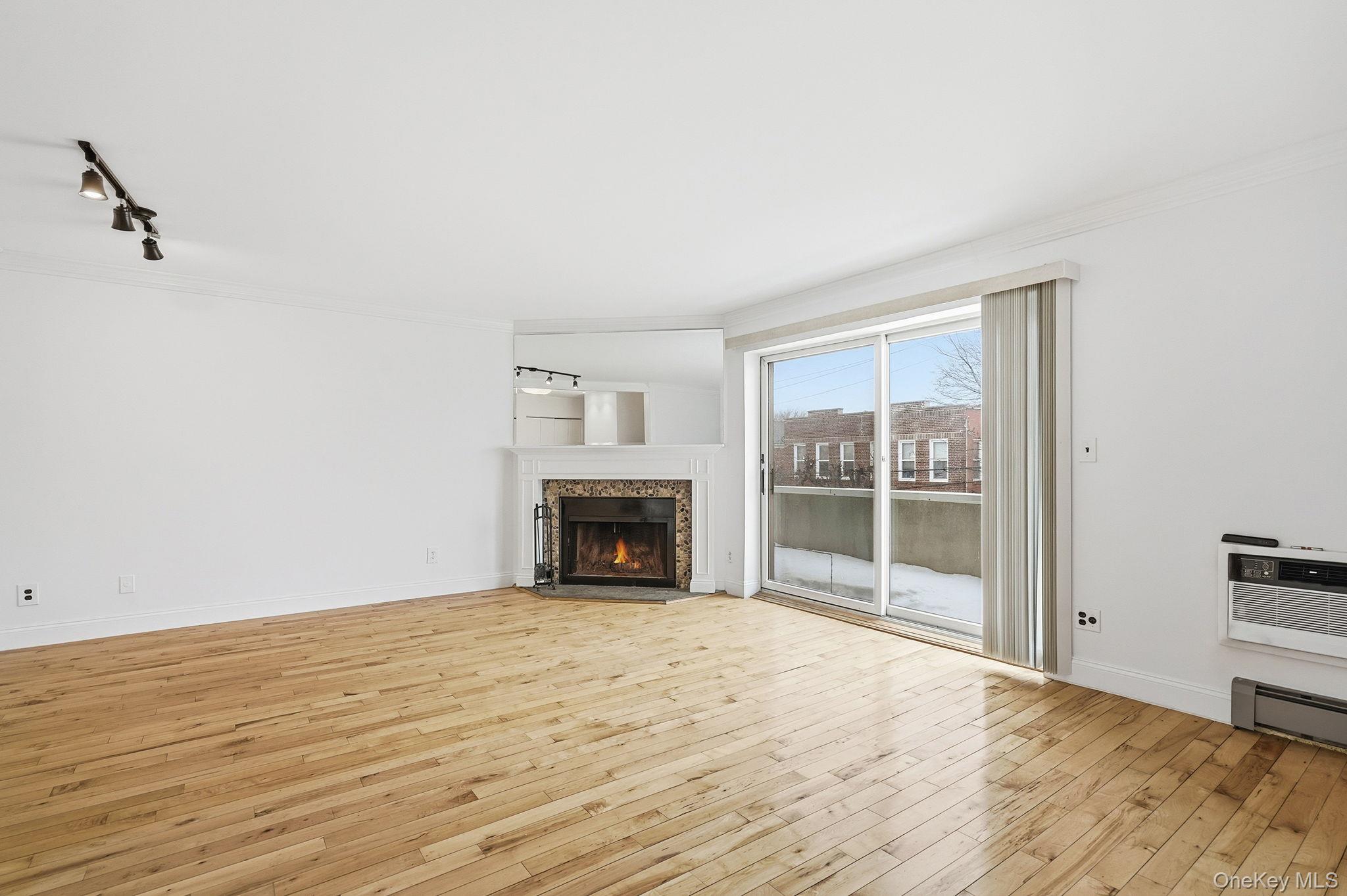 #6 photo, 152 Tier Street, Bronx , NY 10464