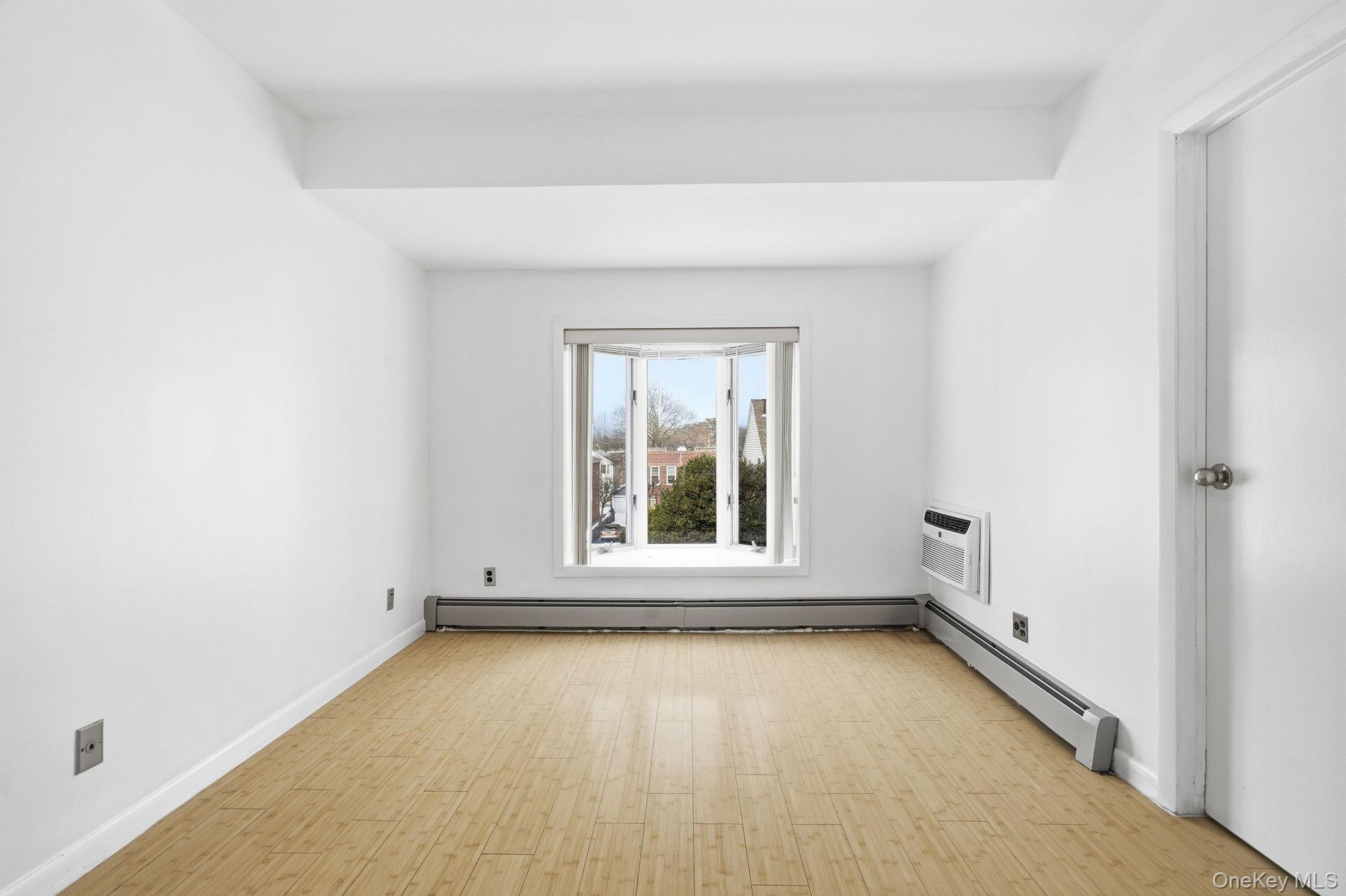 #13 photo, 152 Tier Street, Bronx , NY 10464