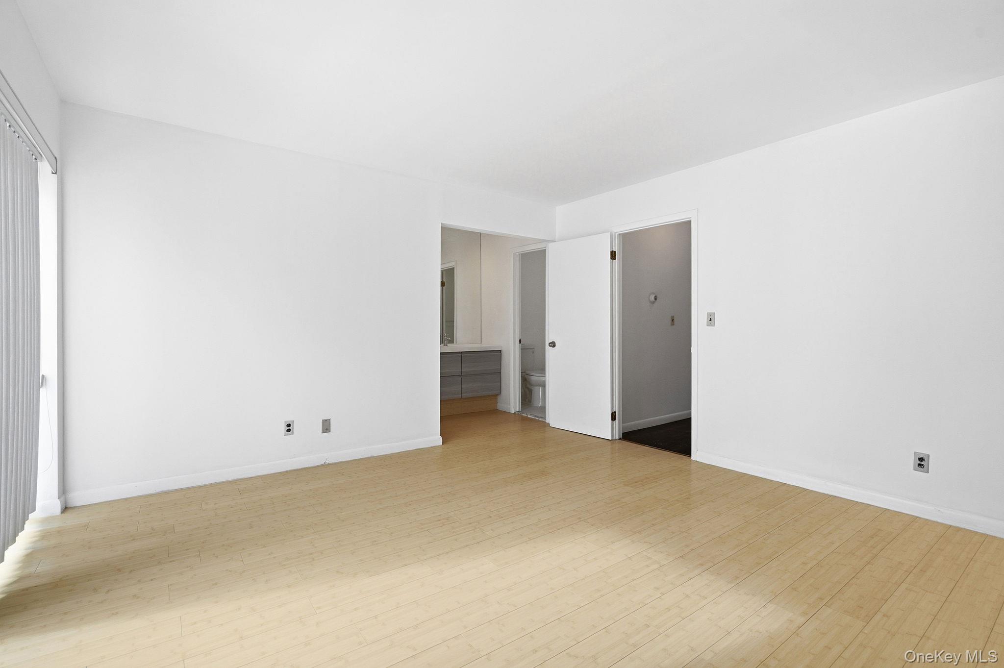 #20 photo, 152 Tier Street, Bronx , NY 10464