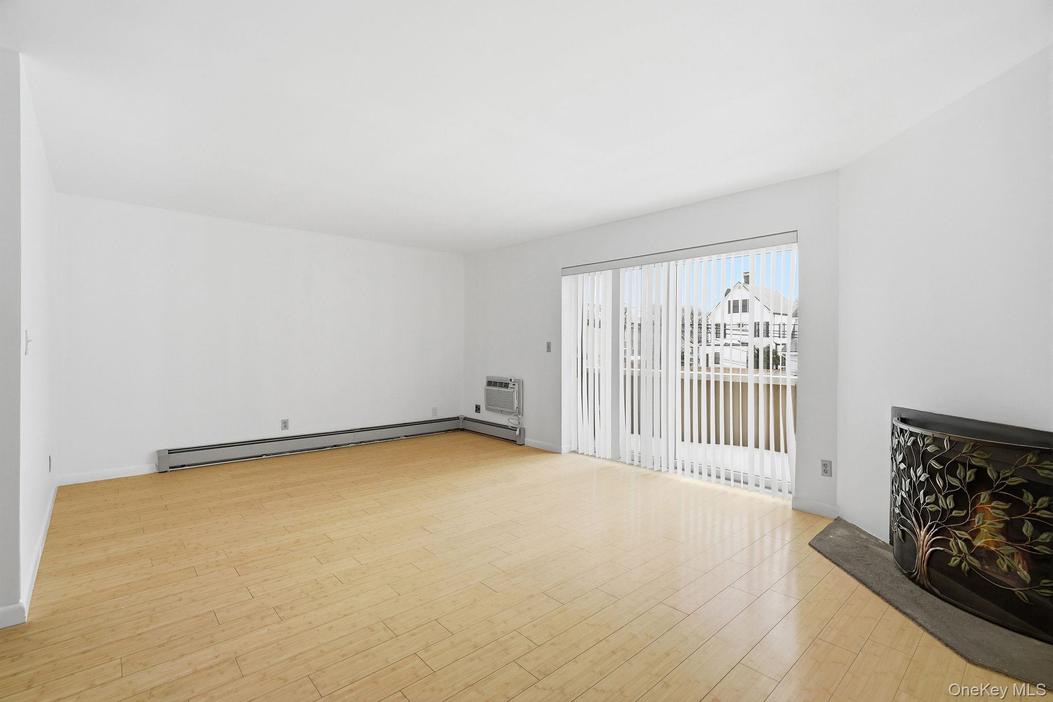 #4 photo, 152 Tier Street, Bronx , NY 10464