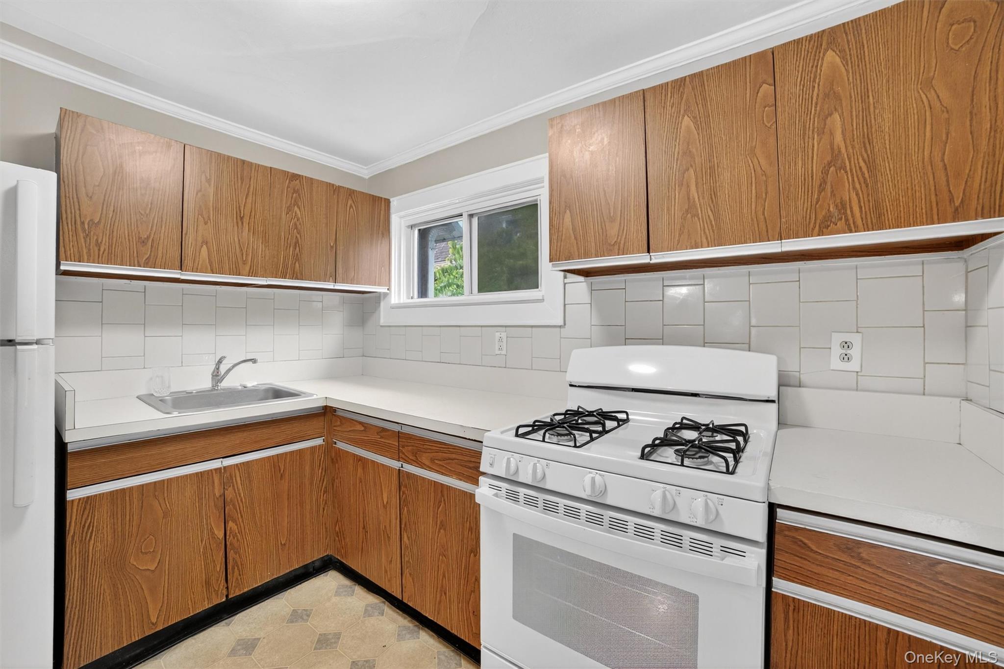 #7 photo, 108 Union Avenue, Peekskill , NY 10566