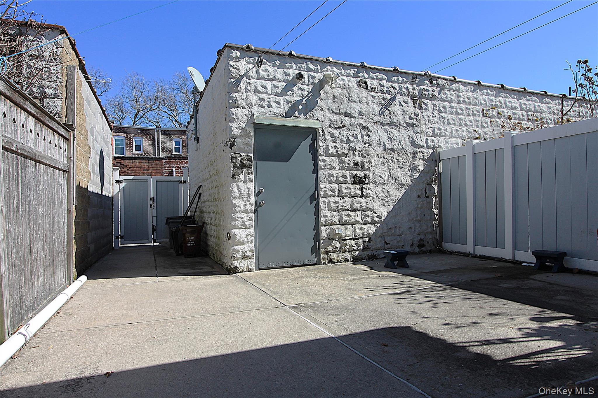 #16 photo, 65-09 77th Place, Куинс ‖ Middle Village , NY 11379