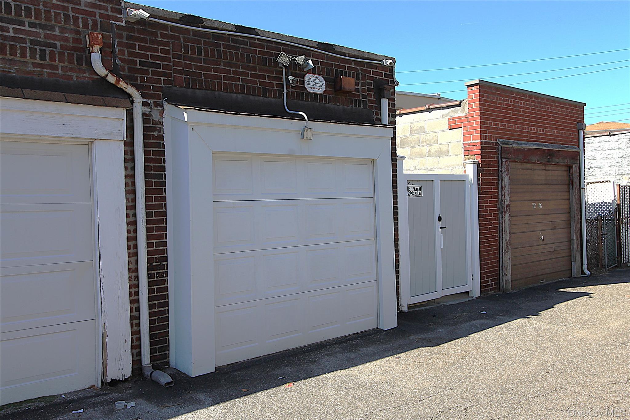 #17 photo, 65-09 77th Place, Куинс ‖ Middle Village , NY 11379