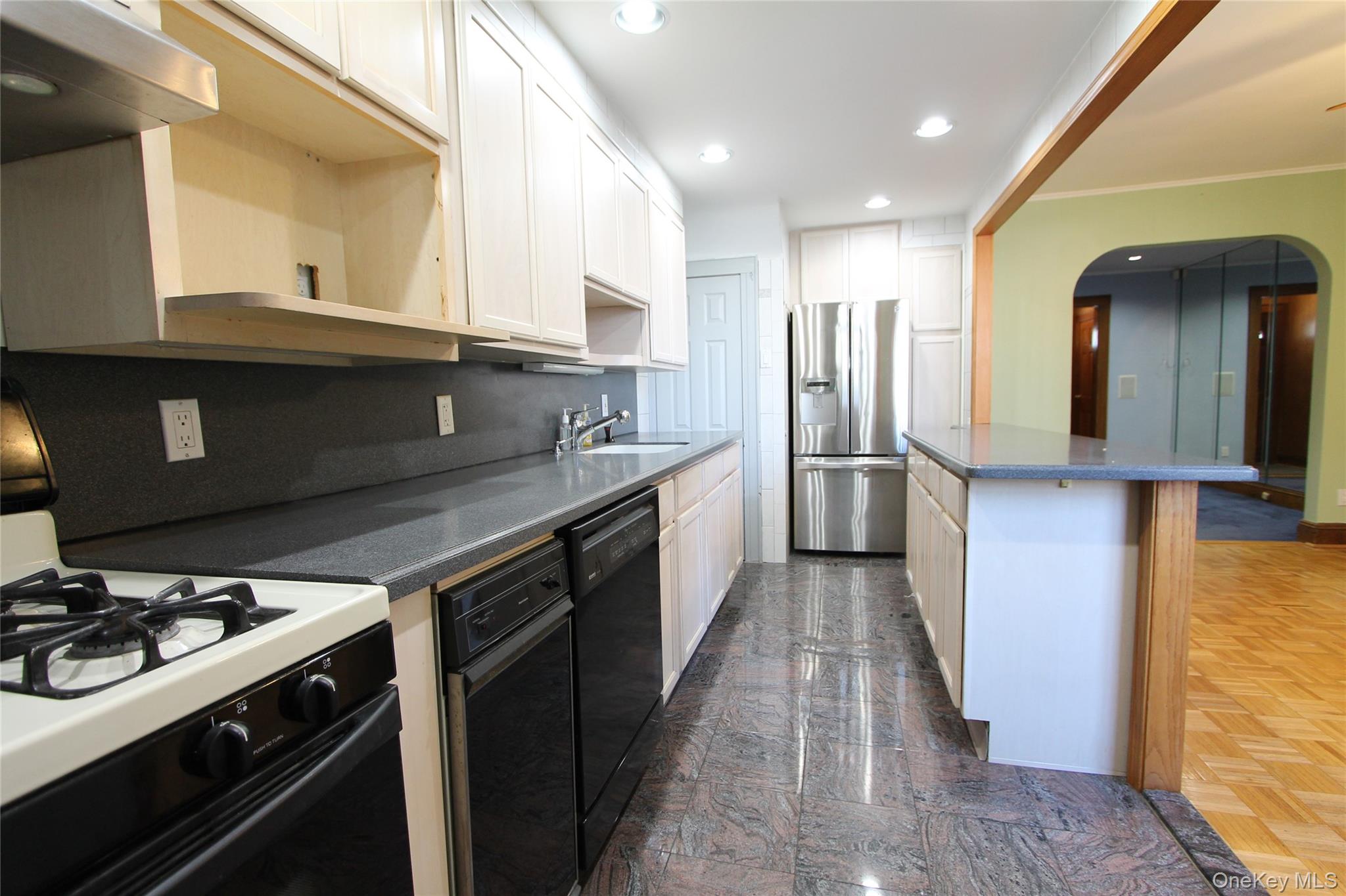 #7 photo, 65-09 77th Place, Middle Village , NY 11379