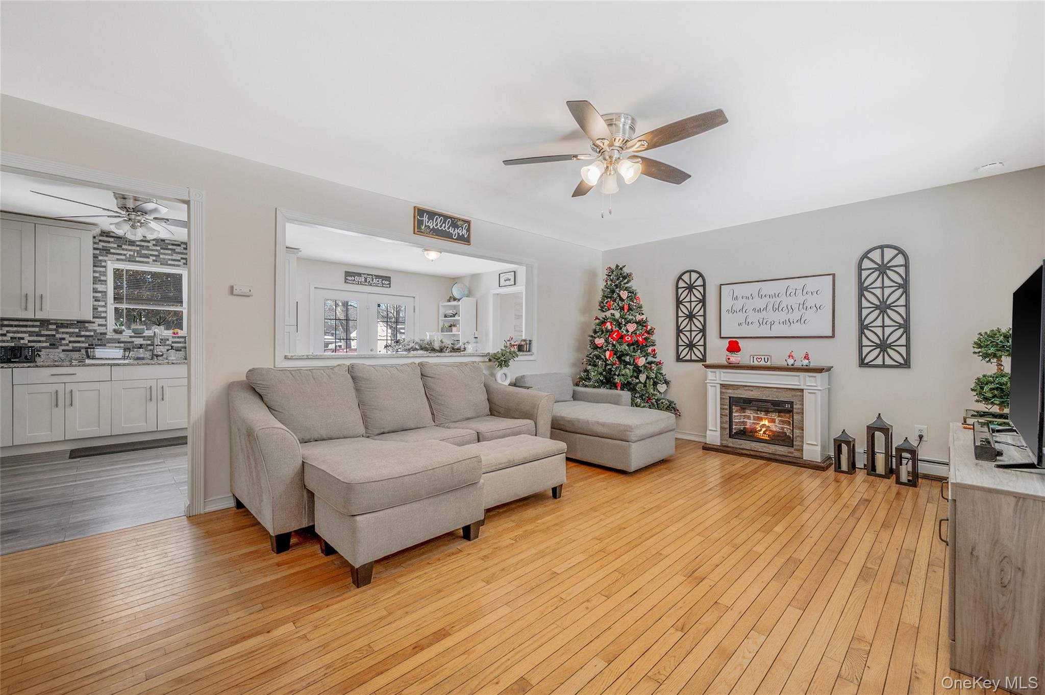 #4 photo, 126 Floyd Road, Shirley , NY 11967