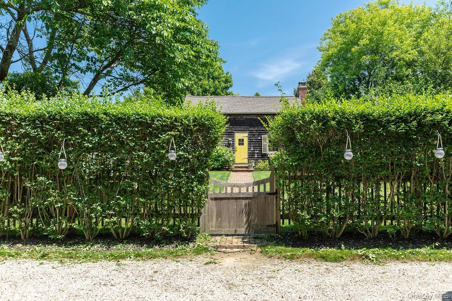 #6 photo, 80 Route 114, East Hampton , NY 11937