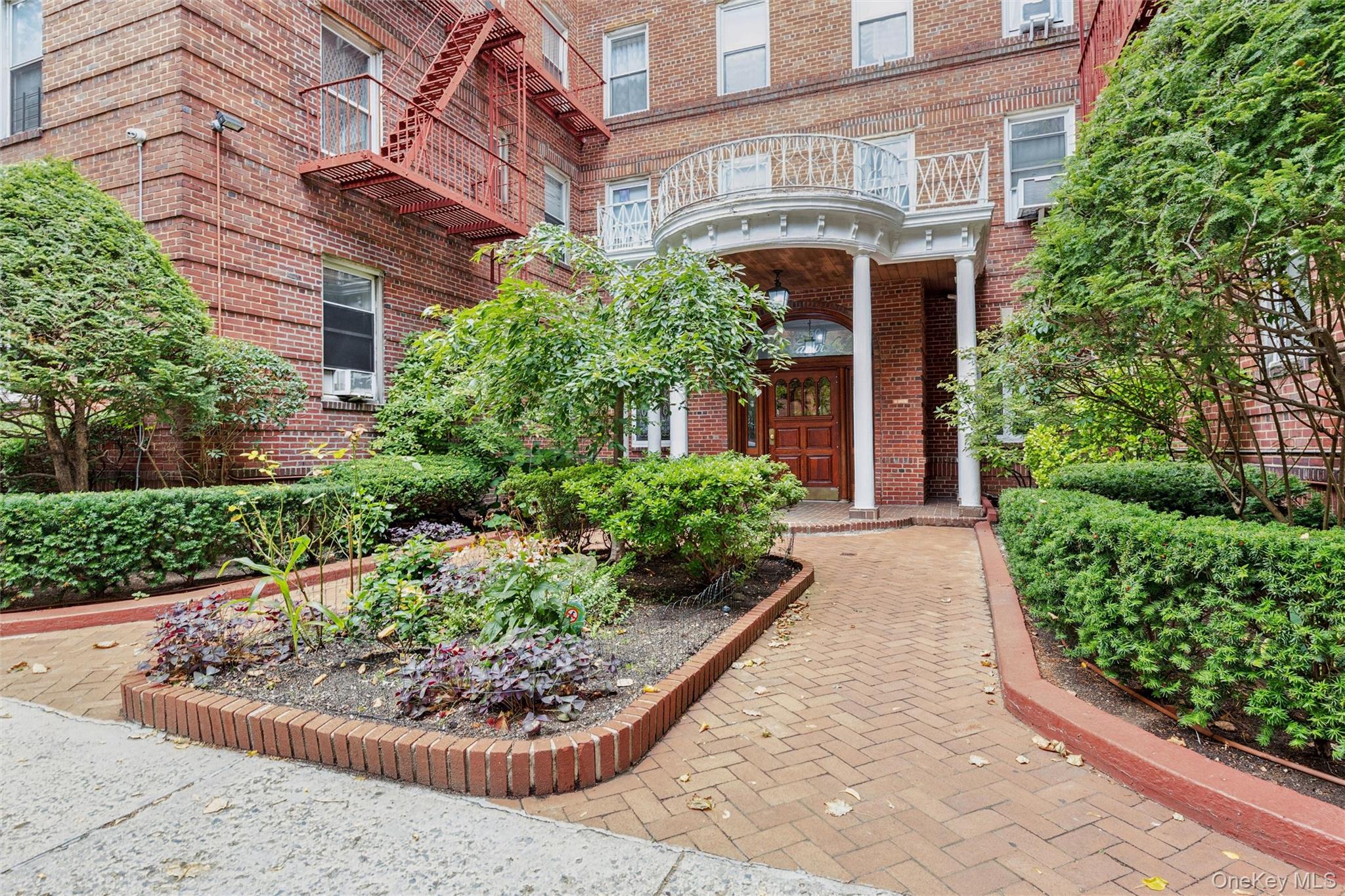 #1 photo, 111-39 76th Road, Forest Hills , NY 11375
