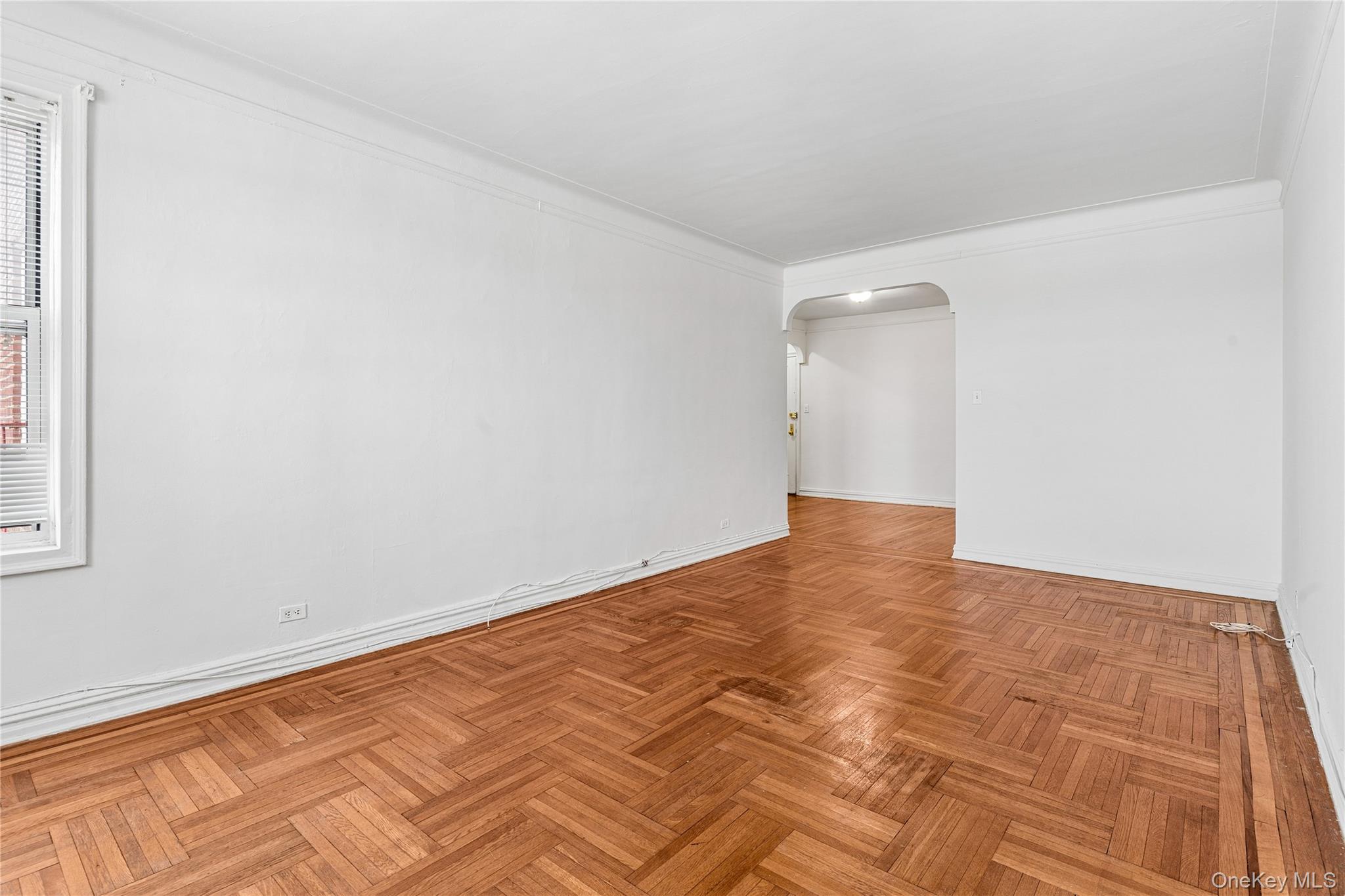 #8 photo, 111-39 76th Road, Forest Hills , NY 11375