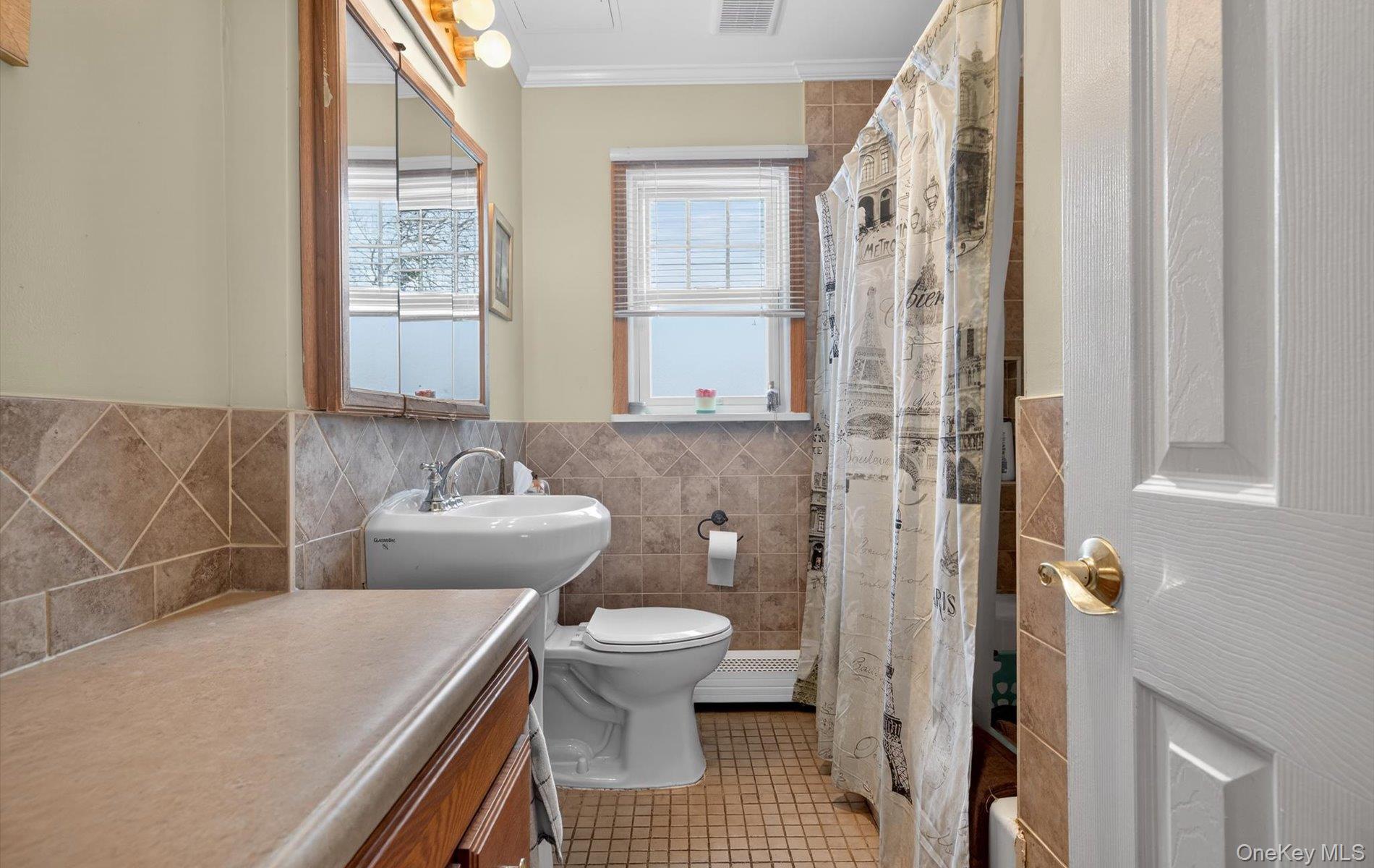 #12 photo, 525 Keller Avenue, Elmont , NY 11003