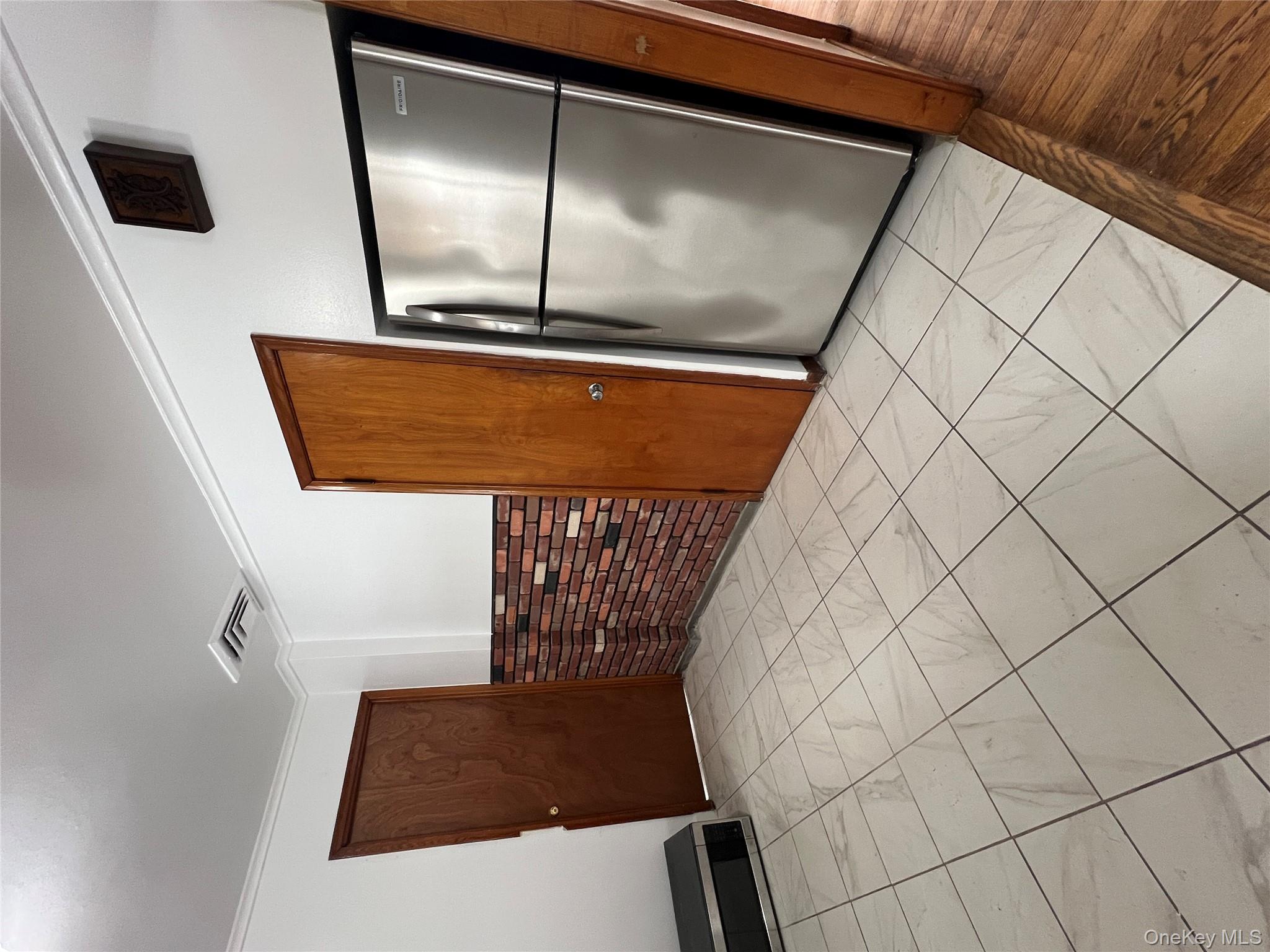 #7 photo, 92 Fir Street, Valley Stream , NY 11580