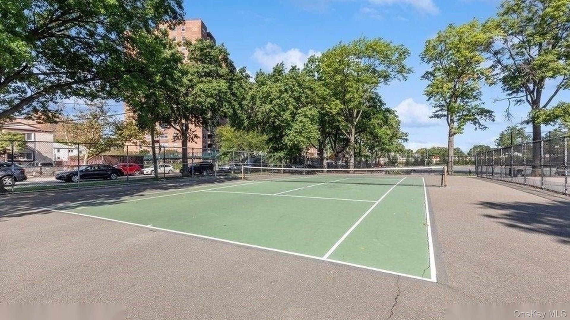 #14 photo, 61-20 Grand Central Parkway, كوينز Forest Hills , NY 11375