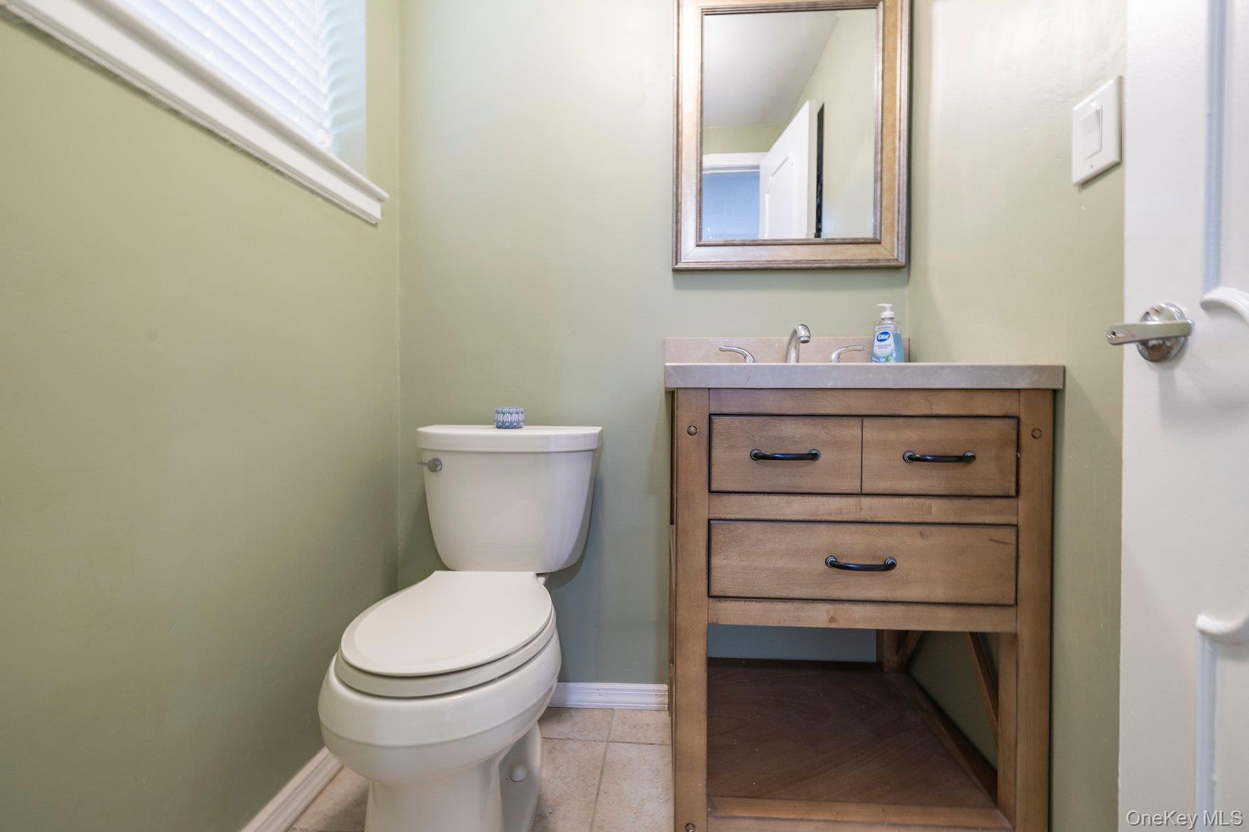 #18 photo, 105 Reeve Road, Rockville Centre , NY 10013