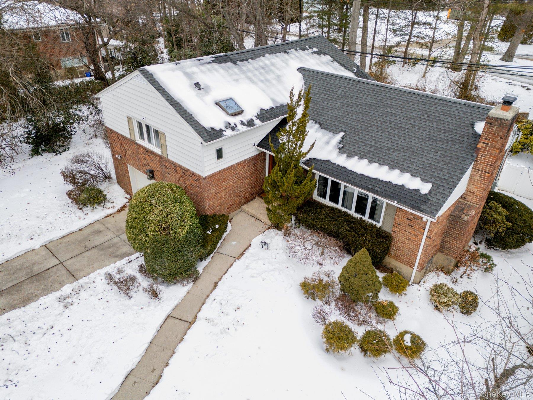 #2 photo, 105 Reeve Road, Rockville Centre , NY 10013