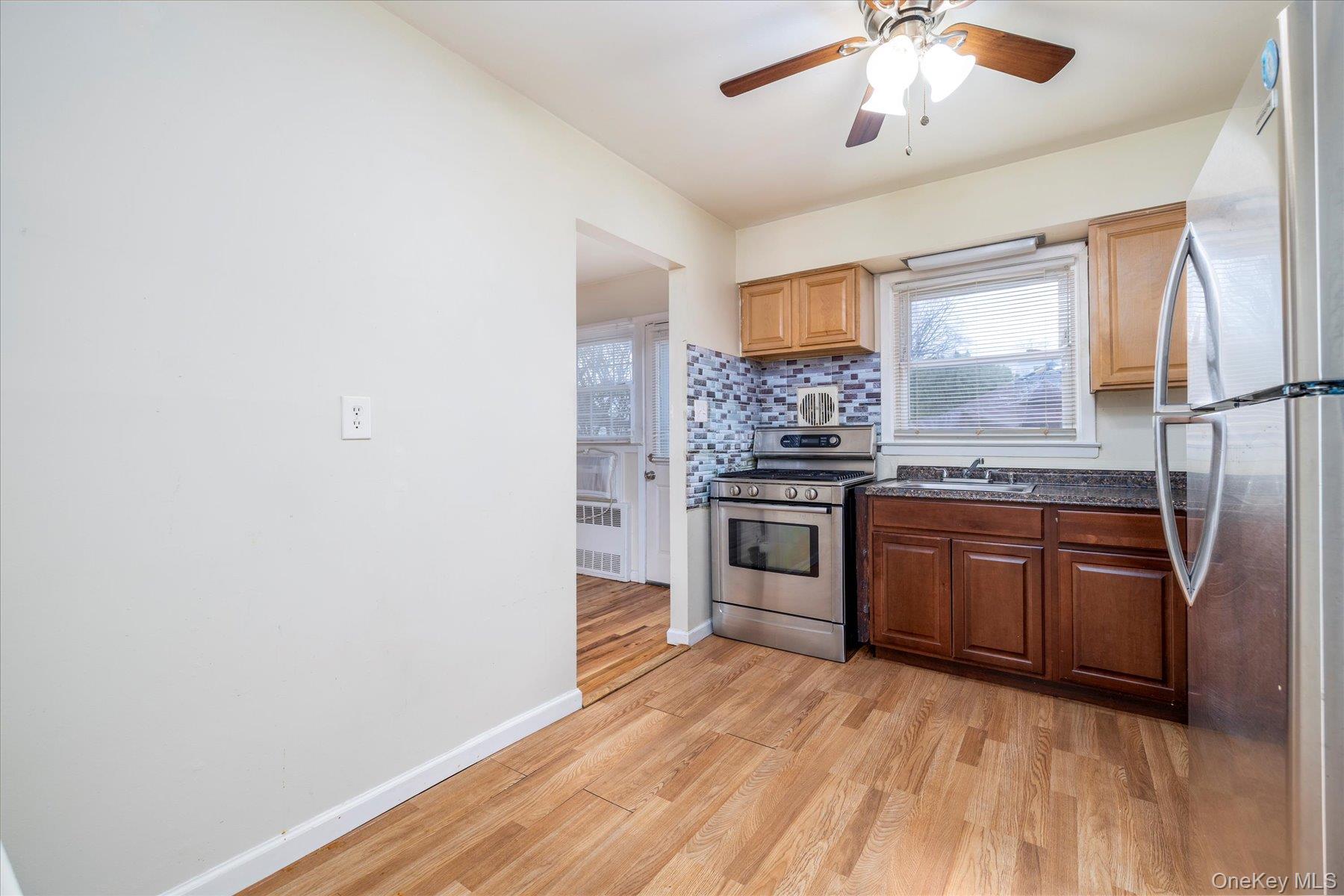 #10 photo, 580 Georgia Street, South Hempstead , NY 11550