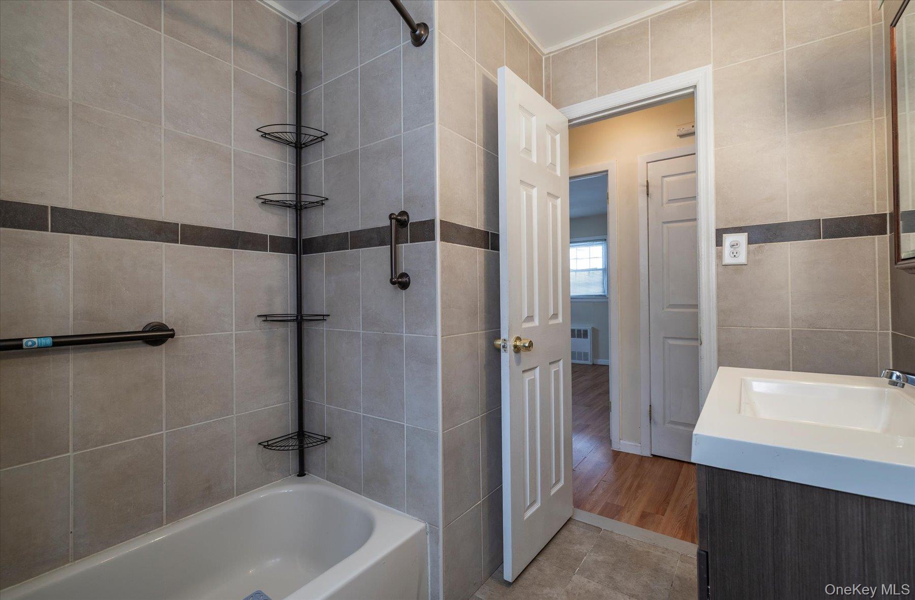 #14 photo, 580 Georgia Street, South Hempstead , NY 11550