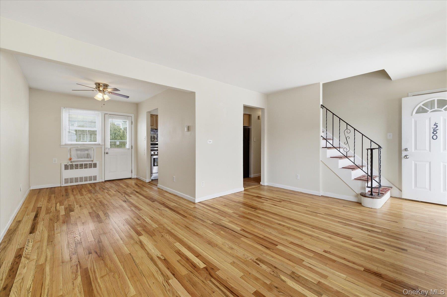 #7 photo, 580 Georgia Street, South Hempstead , NY 11550