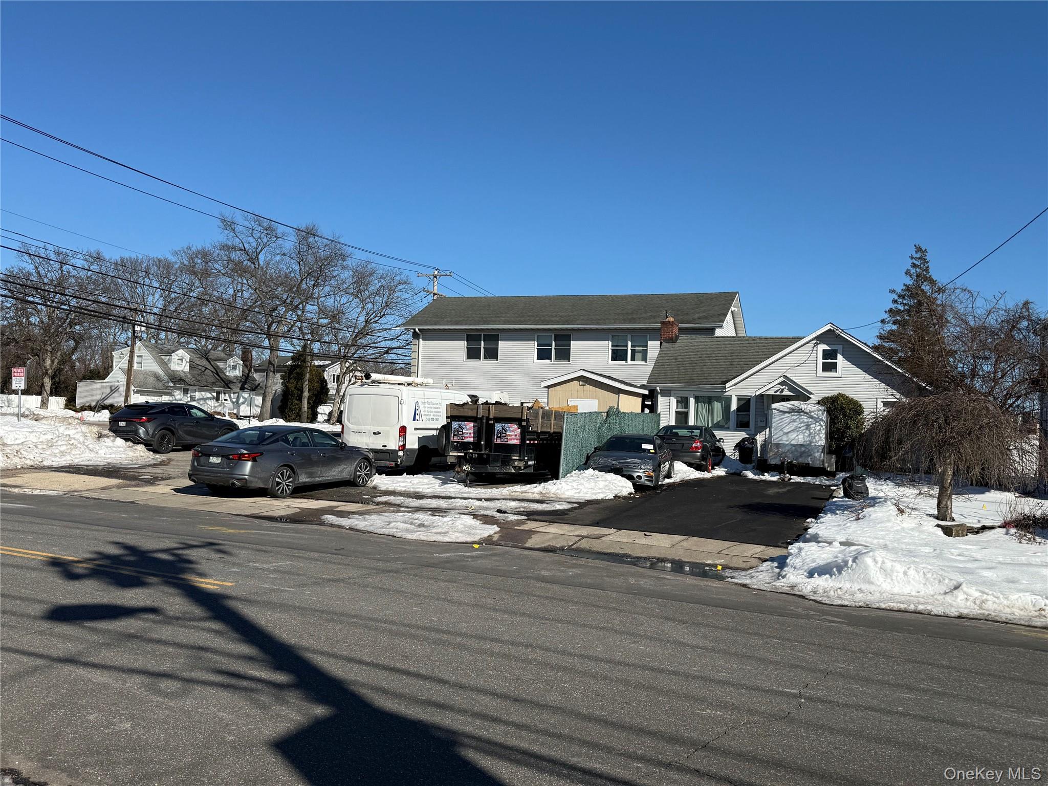 #3 photo, 150 Jerusalem Avenue, Massapequa , NY 11758