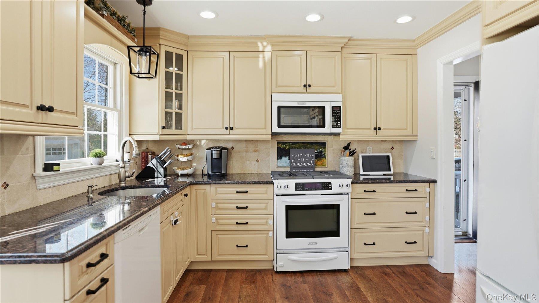 #17 photo, 94 Fairview Avenue, Bayport , NY 11705