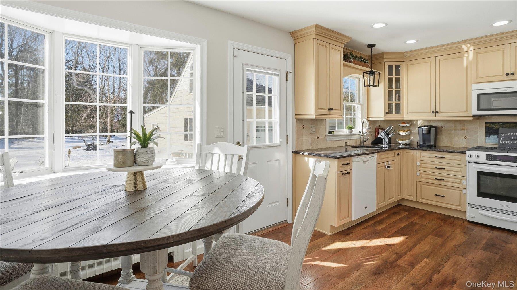 #19 photo, 94 Fairview Avenue, Bayport , NY 11705