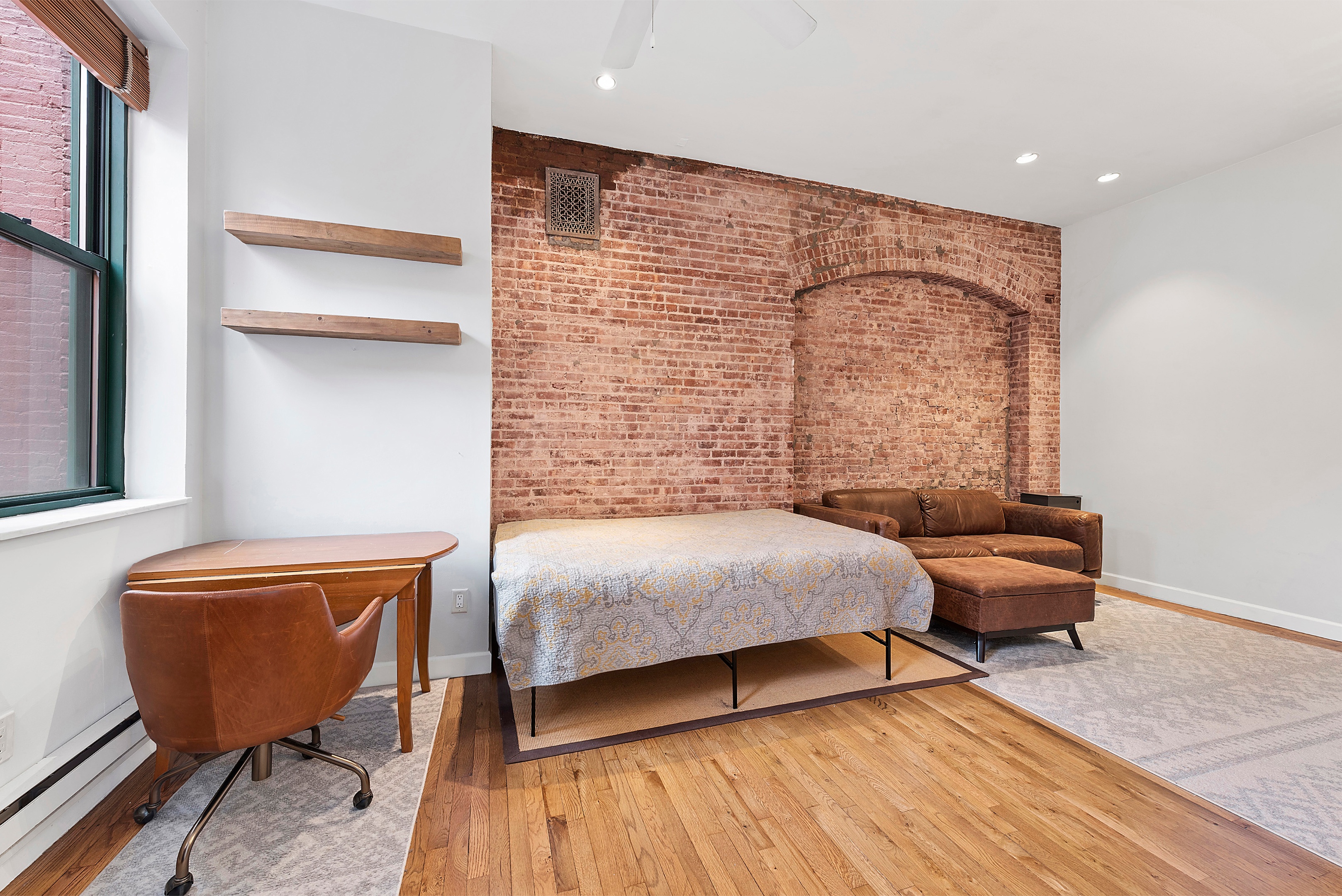 #3 photo, 23 Waverly Place, Greenwich Village , NY 10003