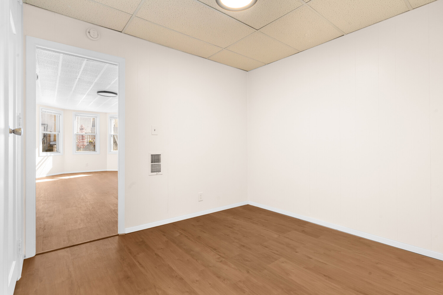 #6 photo, 60-48 FLUSHING Avenue, Maspeth , NY 11378