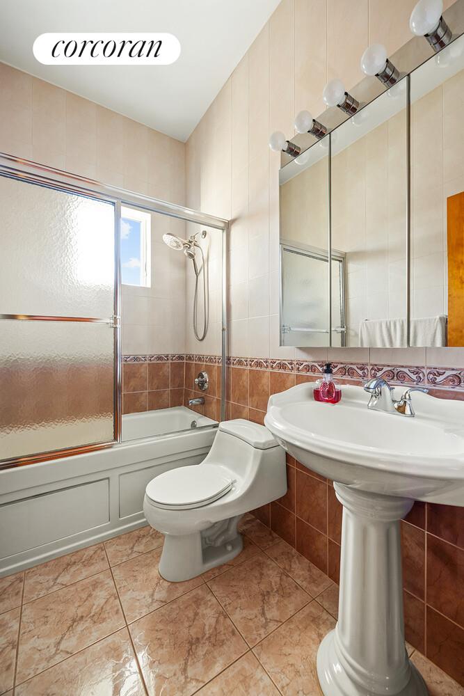 #9 photo, 1440 W 4TH Street, Bensonhurst , NY 11204