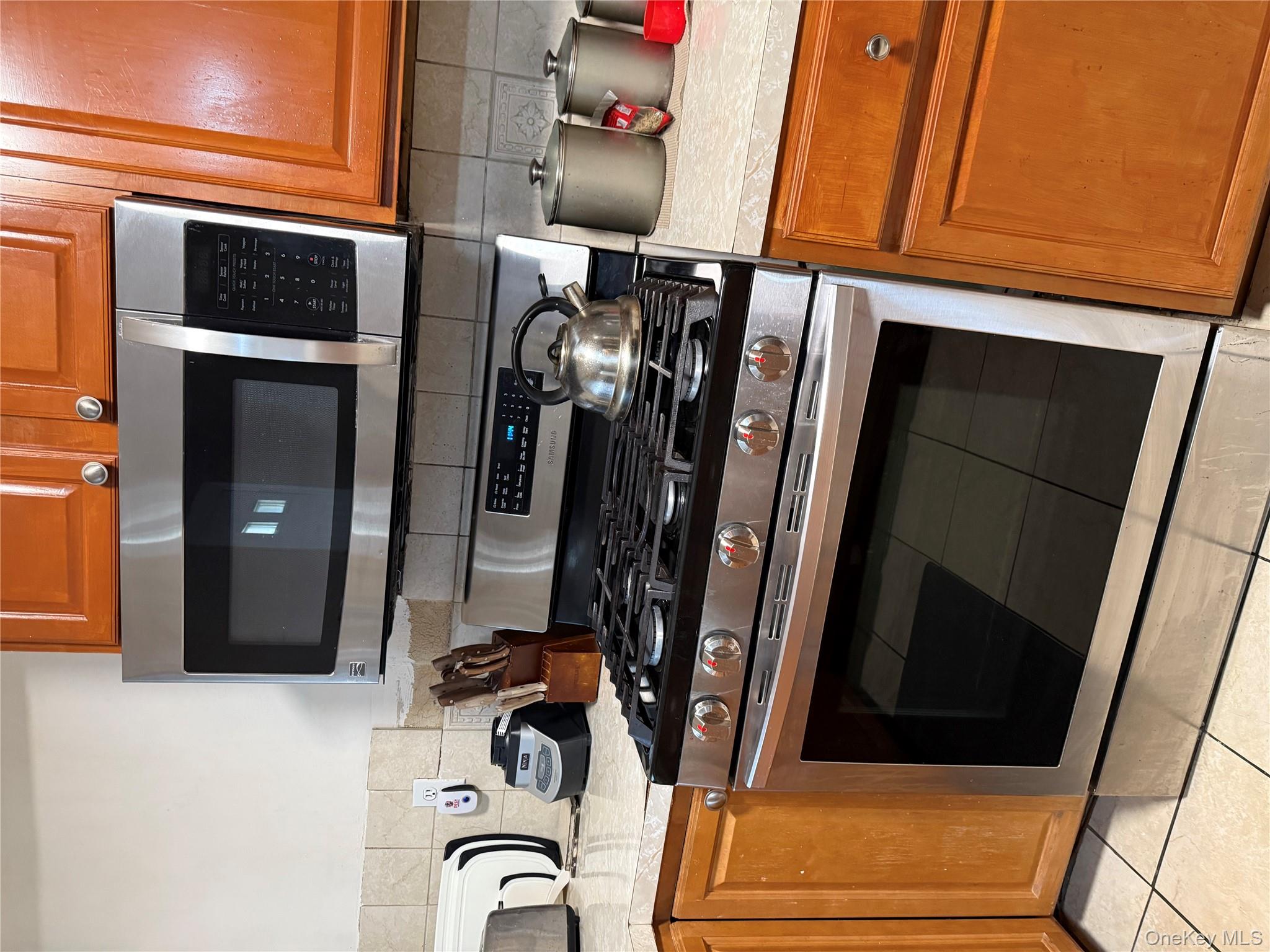 #10 photo, 346 Brinsmade Avenue, ब्रोंक्स Bronx , NY 10465