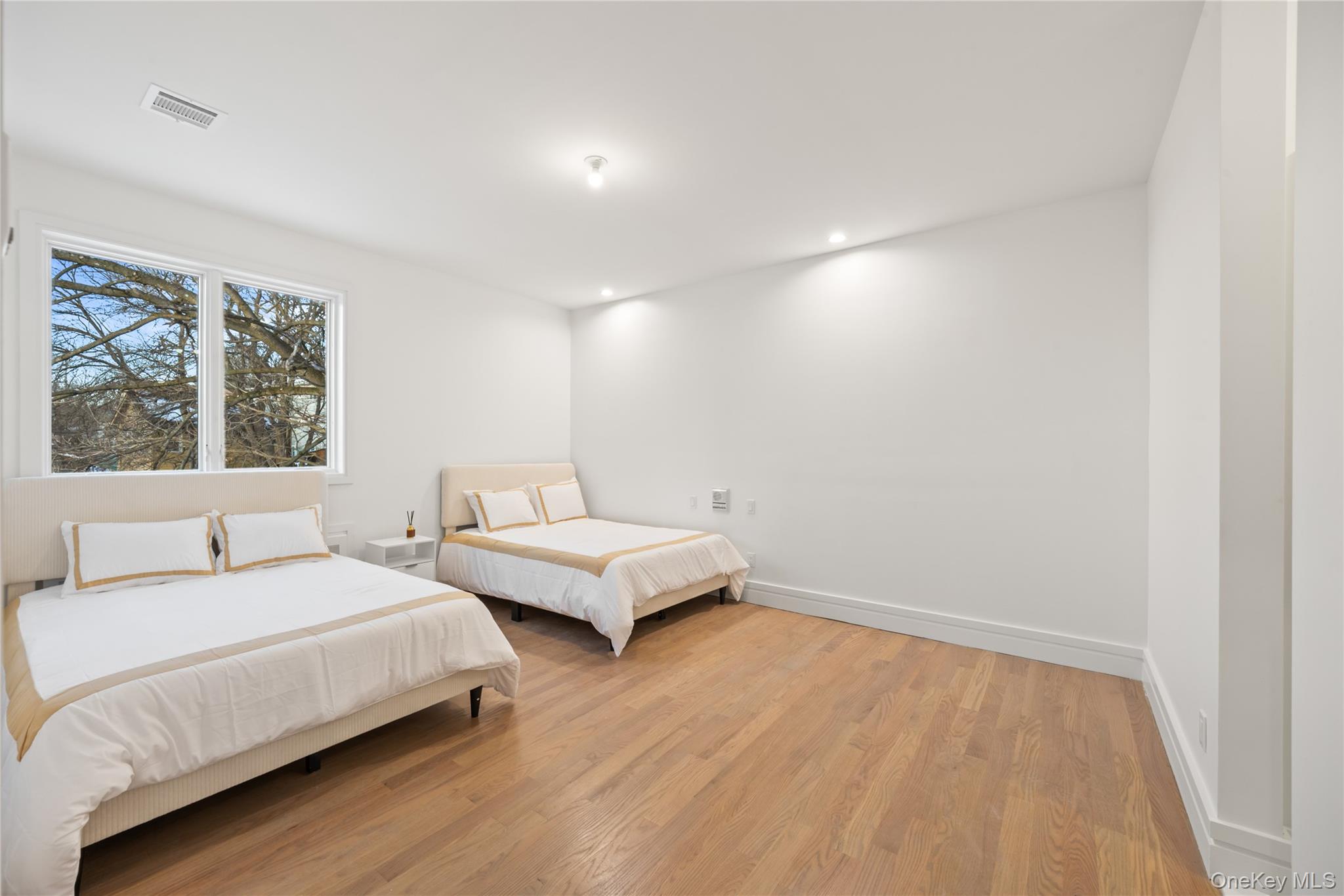 #19 photo, 8 Memorial Park Drive, Spring Valley , NY 10977