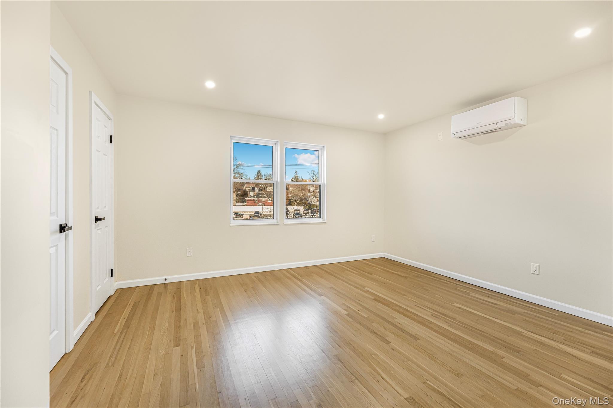 #10 photo, 604 Yonkers Avenue, 뉴욕주 Yonkers , NY 10704