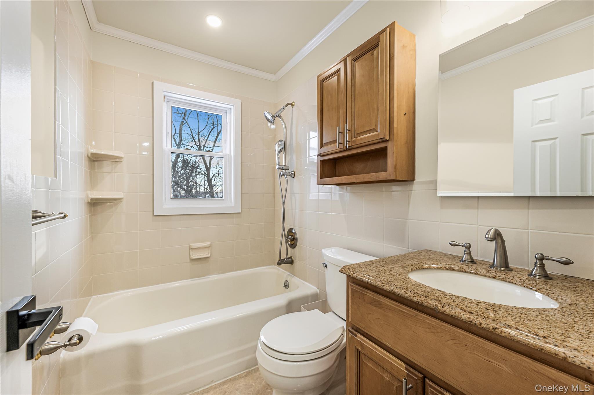 #13 photo, 604 Yonkers Avenue, 뉴욕주 Yonkers , NY 10704