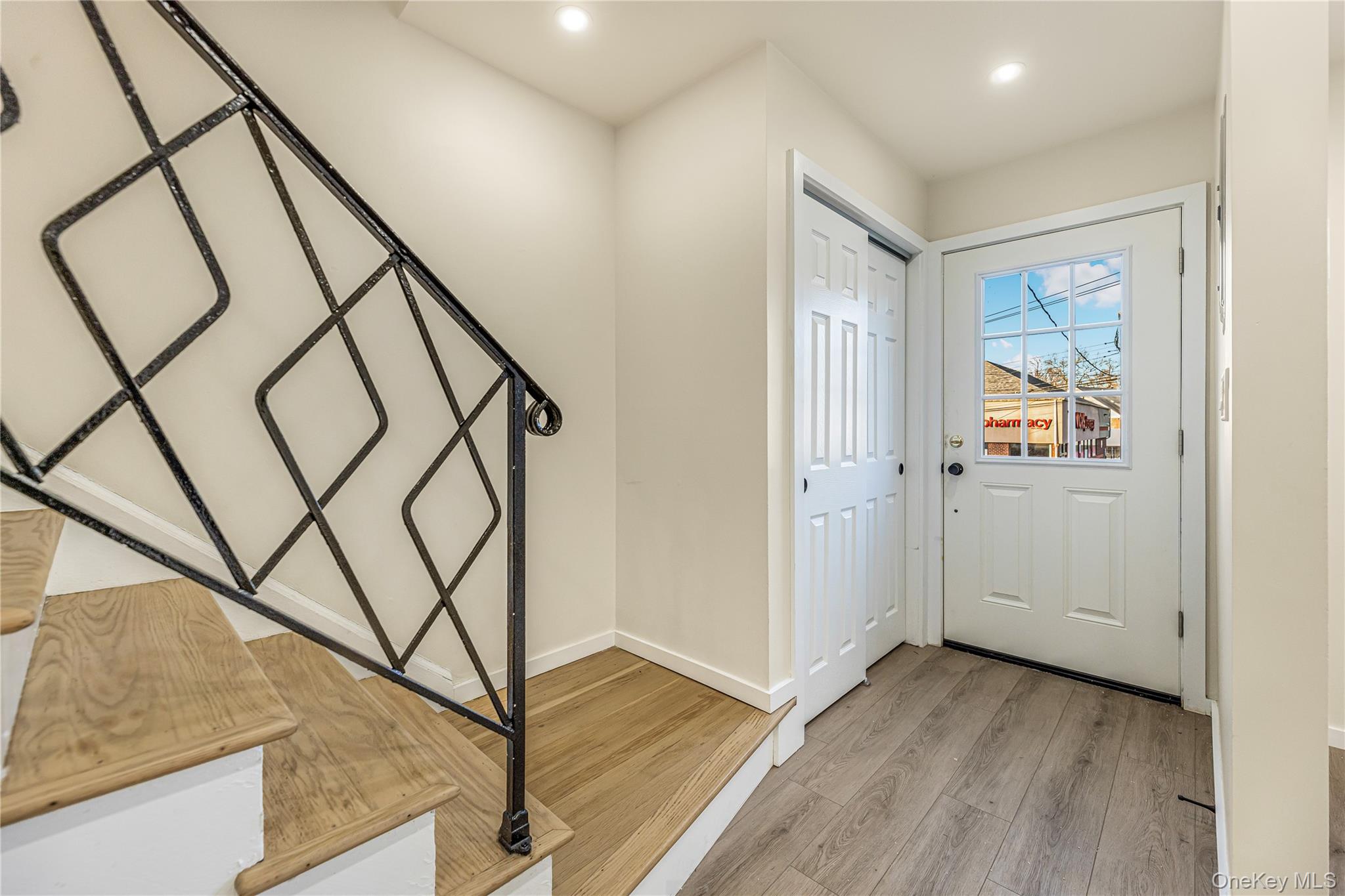 #8 photo, 604 Yonkers Avenue, 뉴욕주 Yonkers , NY 10704