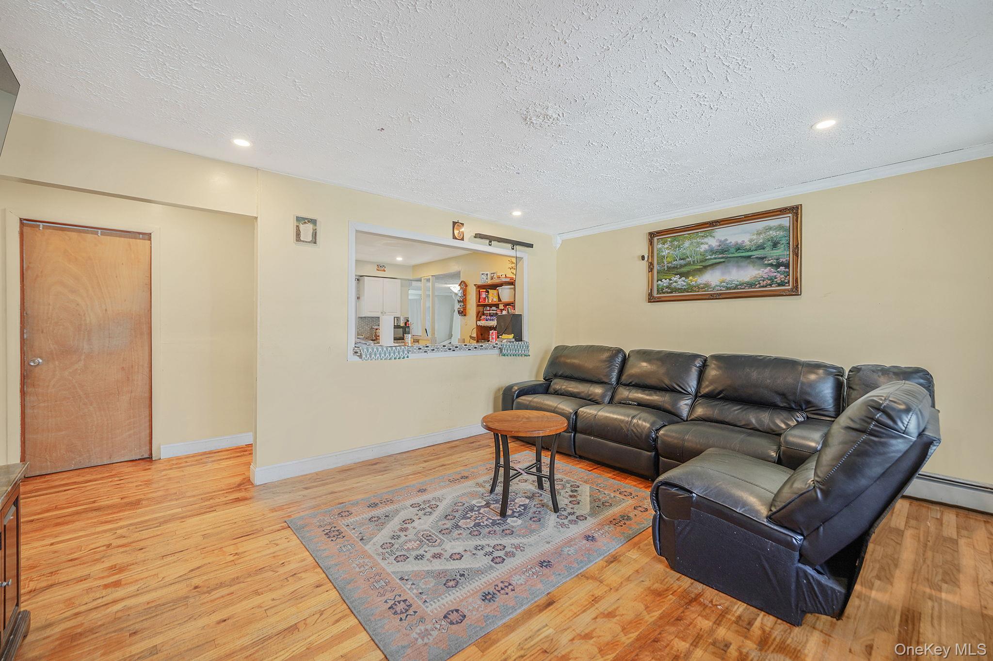 #4 photo, 120 Evergreen Avenue, Brentwood , NY 11717