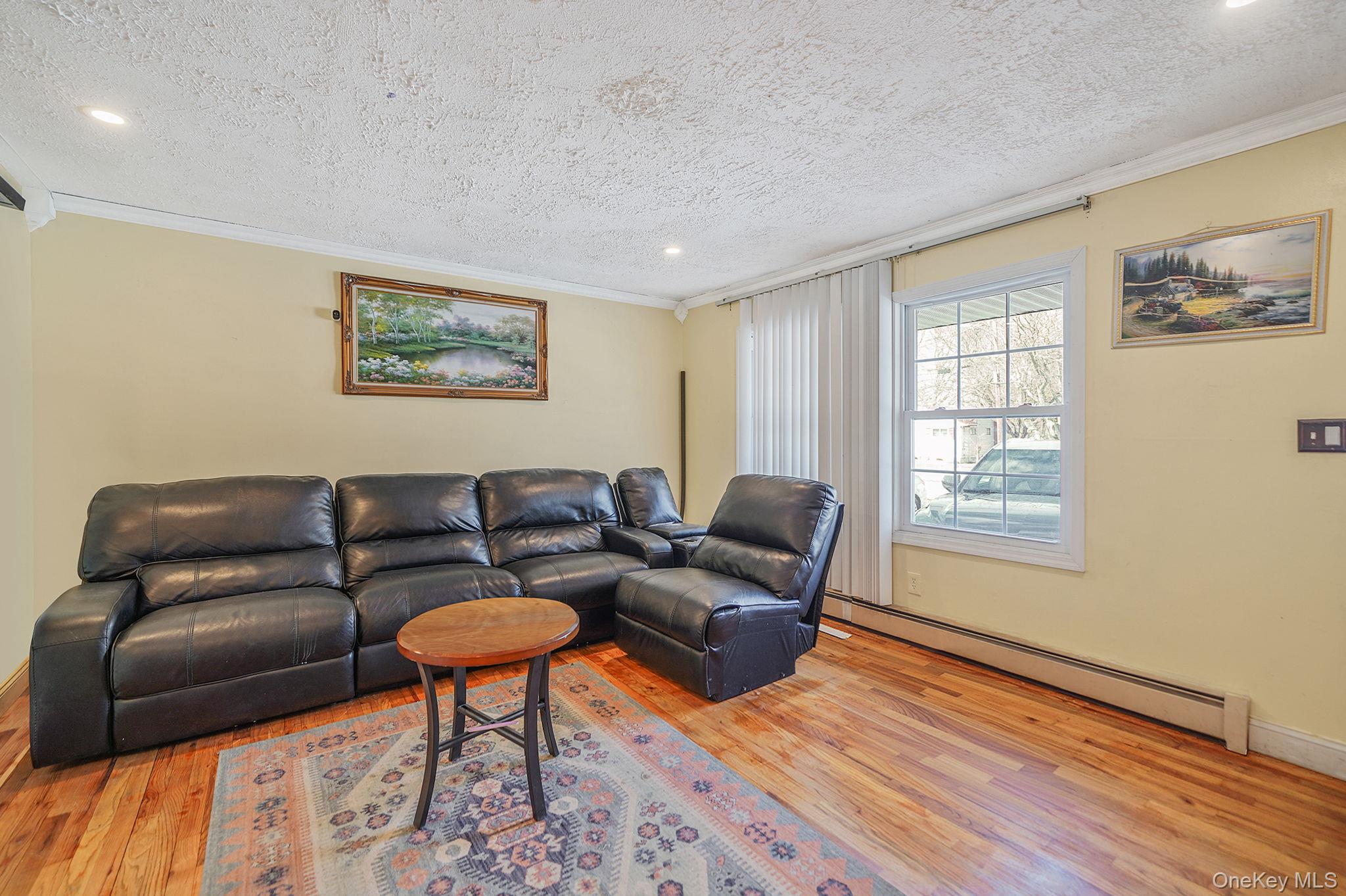 #5 photo, 120 Evergreen Avenue, Brentwood , NY 11717