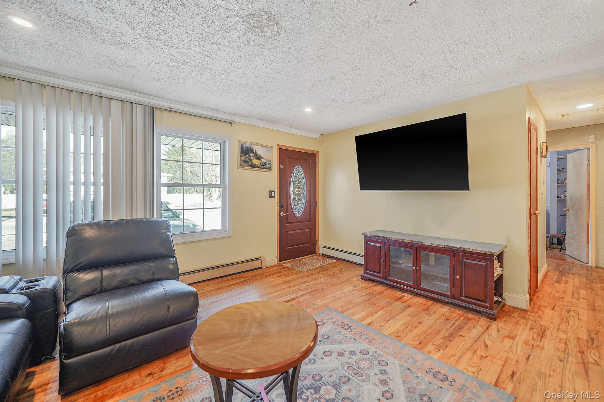 #6 photo, 120 Evergreen Avenue, Brentwood , NY 11717