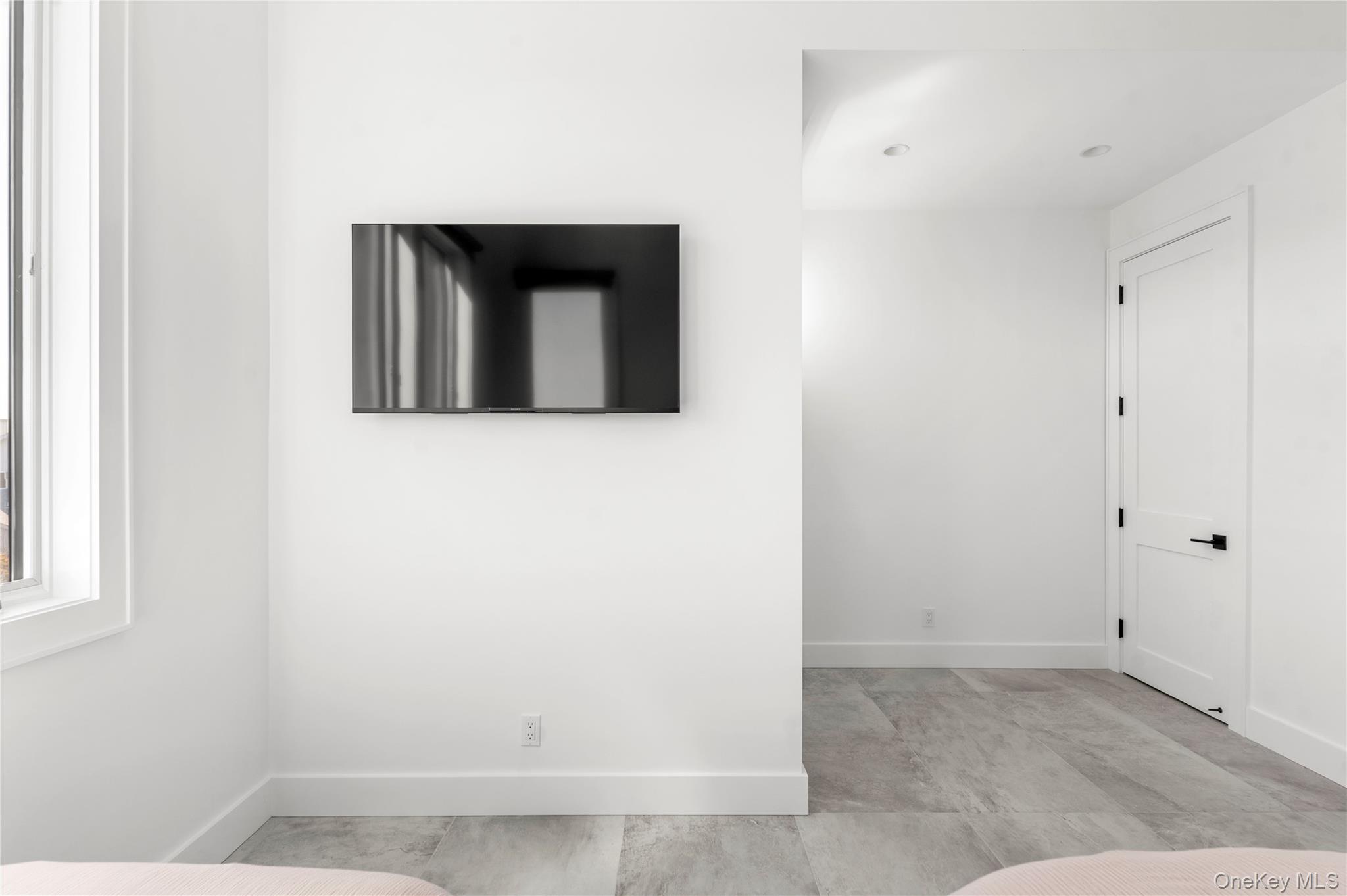 #20 photo, 44 Island Walk, Lonelyville , NY 11706