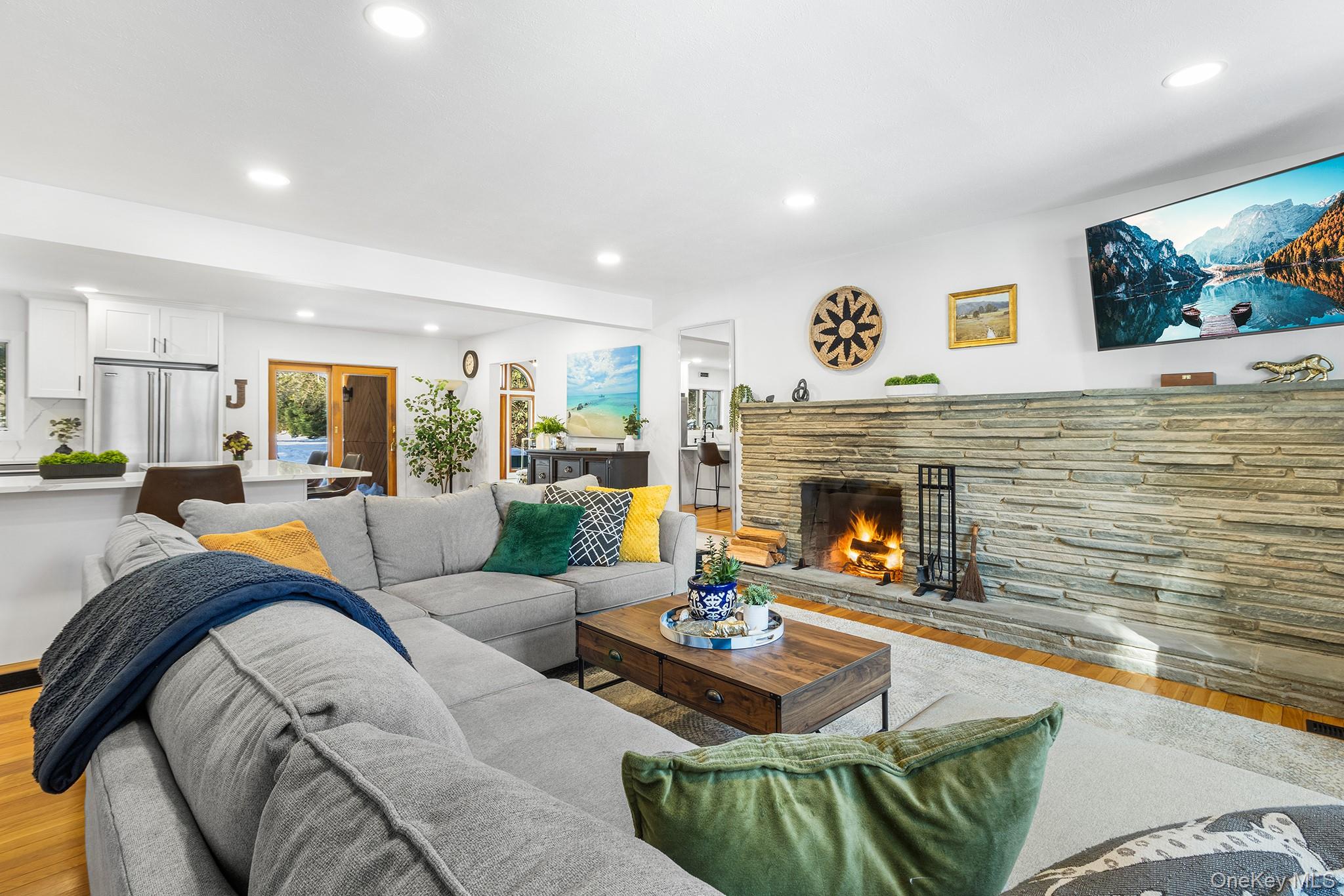 #6 photo, 43 Lewis Court, Huntington Station , NY 11746