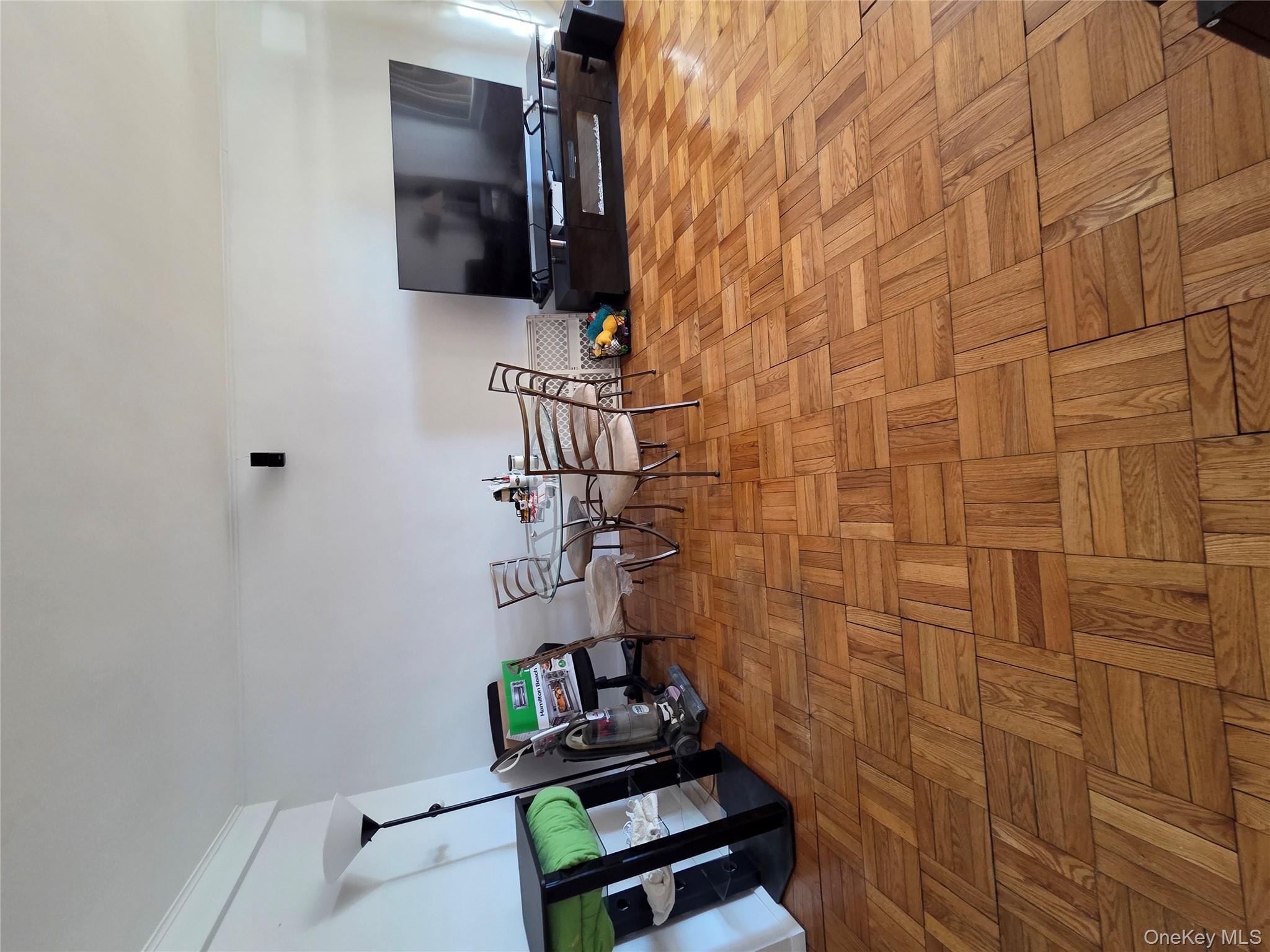 #4 photo, 18-15 215th Street, Bayside , NY 11360