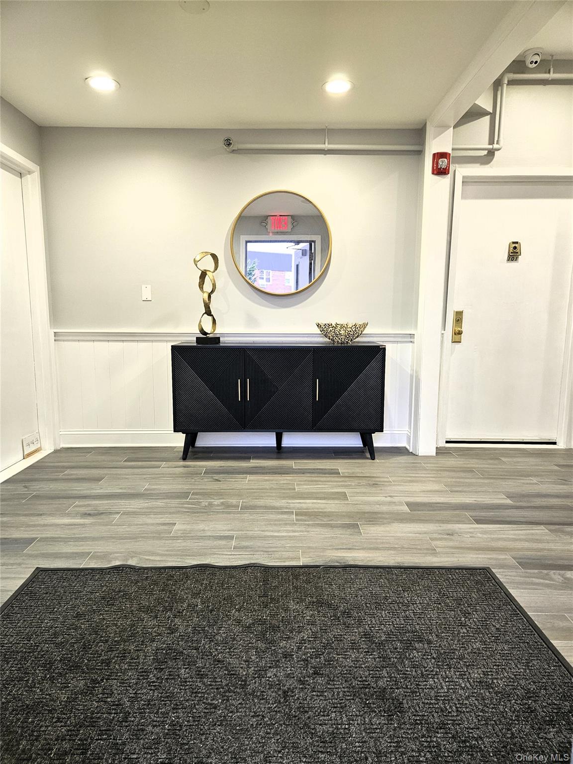 #2 photo, 93 Hempstead Avenue, Lynbrook , NY 11563