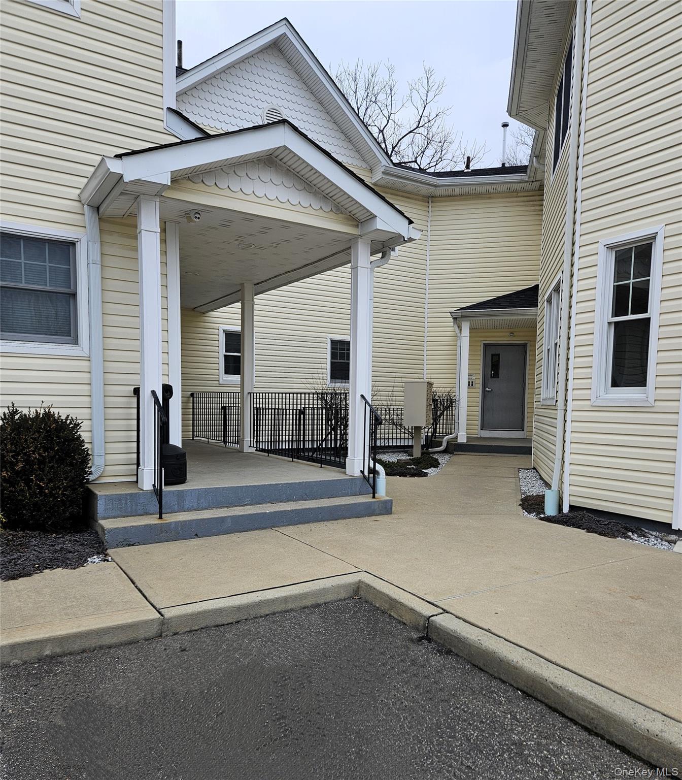 #20 photo, 93 Hempstead Avenue, Lynbrook , NY 11563