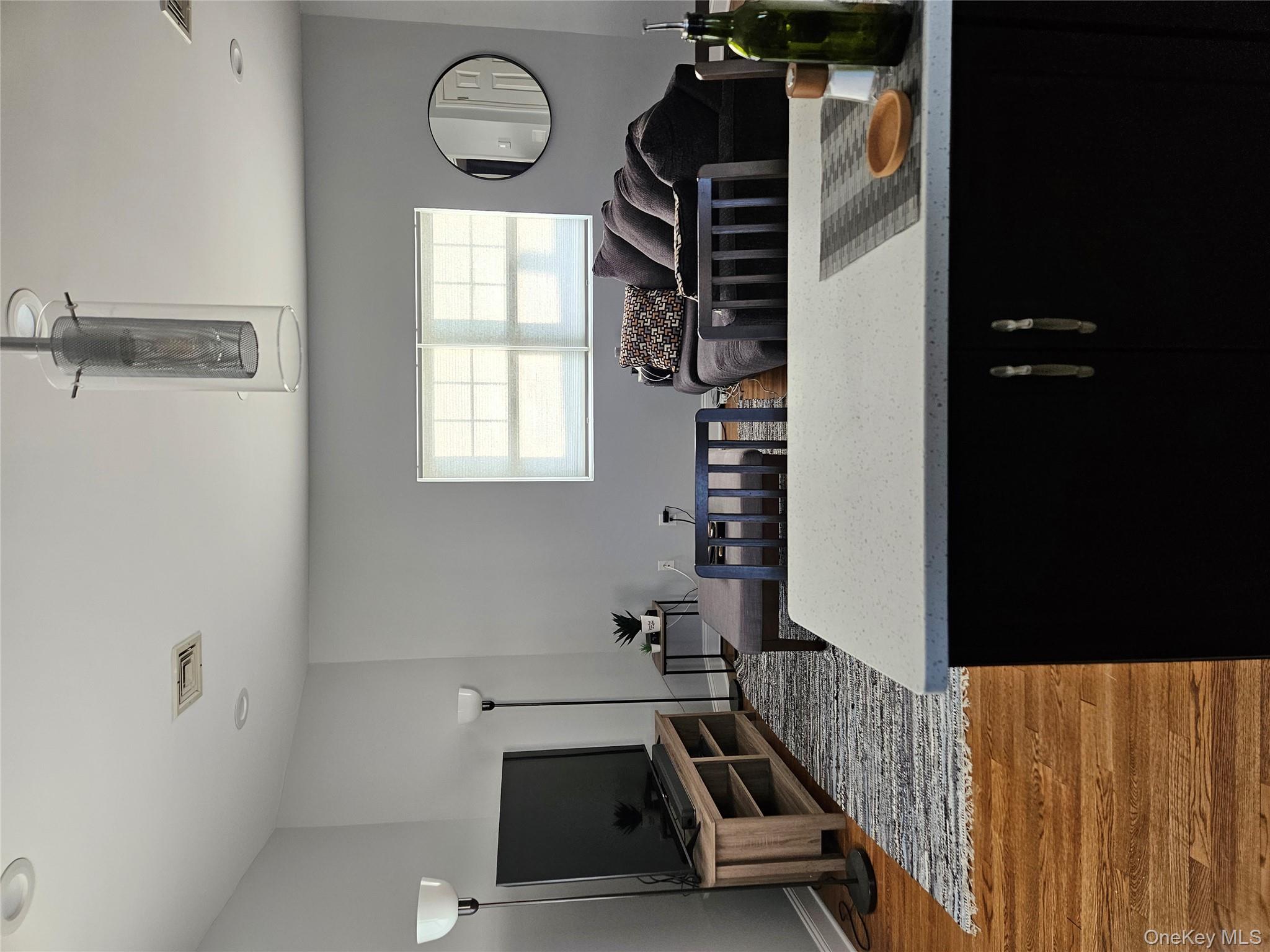 #8 photo, 93 Hempstead Avenue, Lynbrook , NY 11563